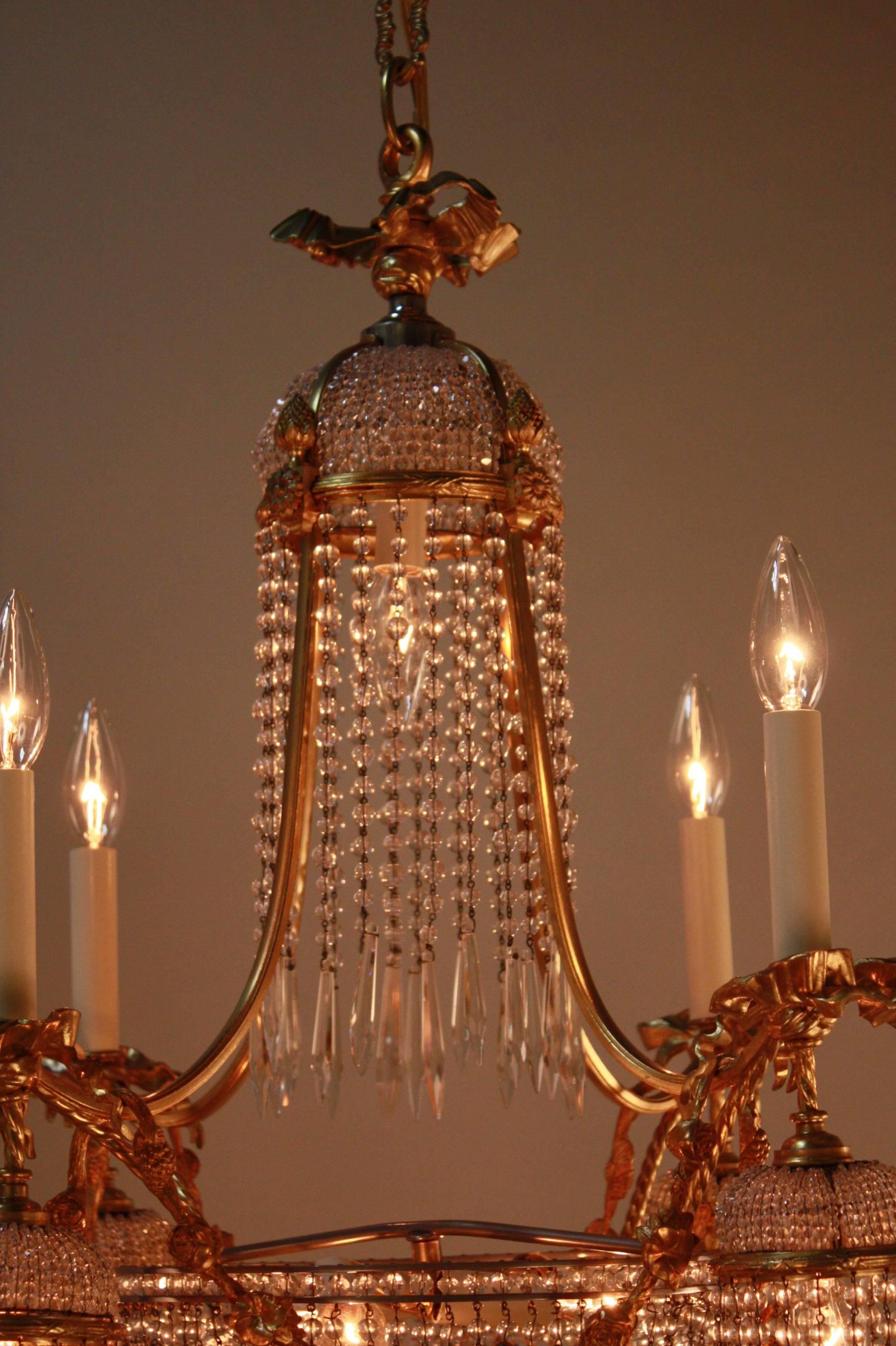 French Elegant Crystal and Doré Bronze Chandelier