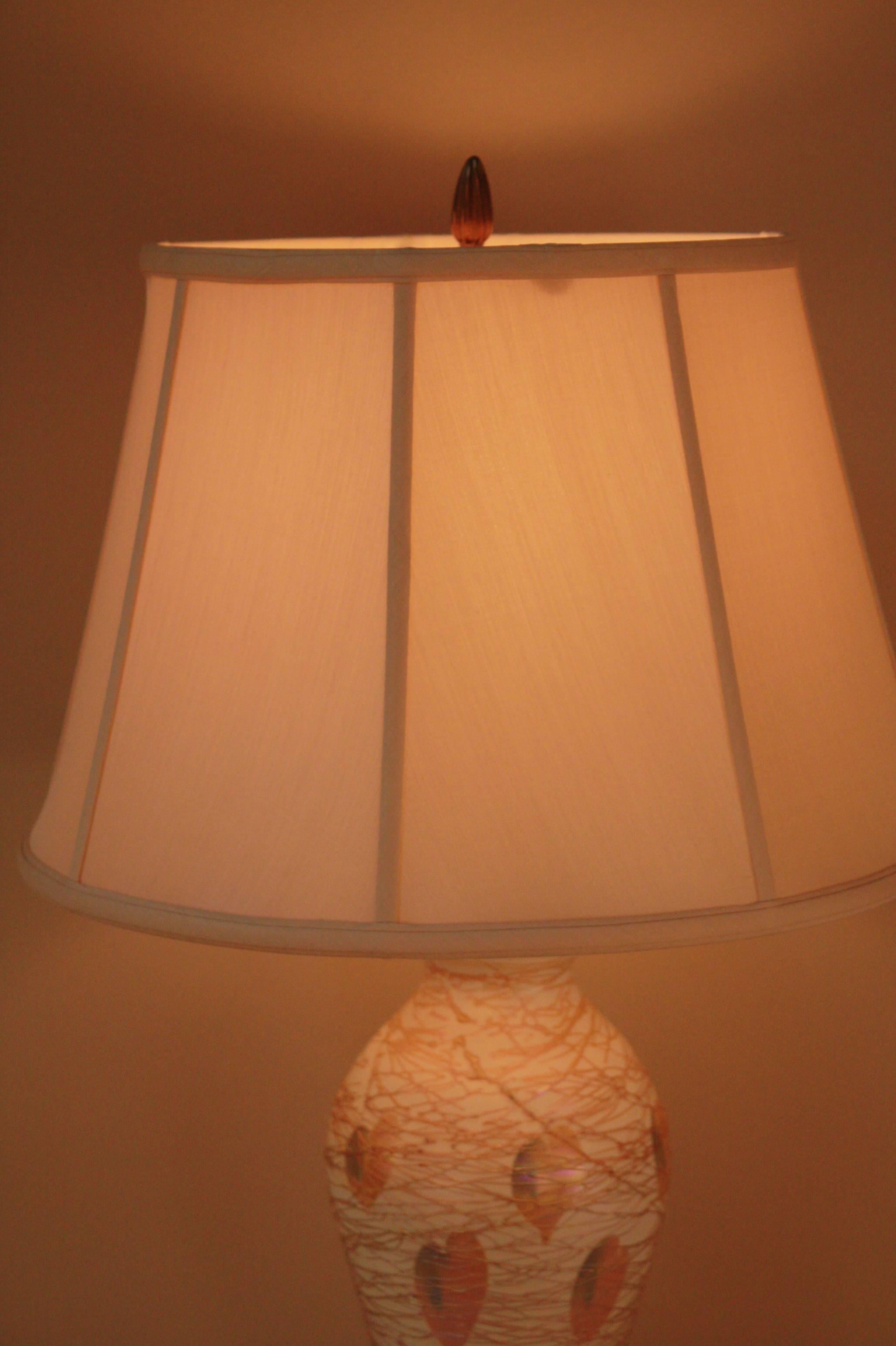 Amerikanische amerikanische Kunstglas-Tischlampe von Quezal (Art nouveau) im Angebot