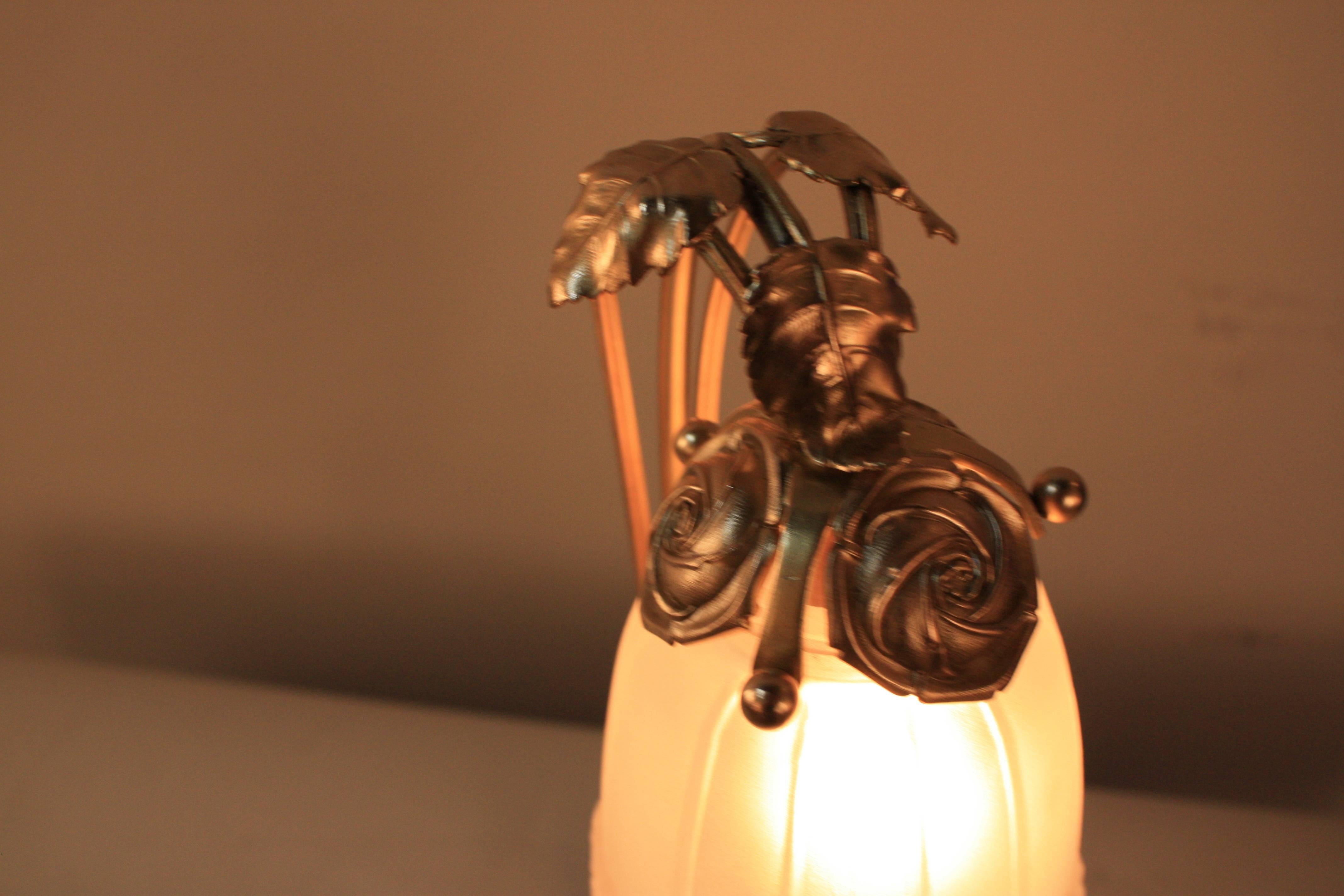 Early 20th Century Bronze and Glass Table Lamp 3