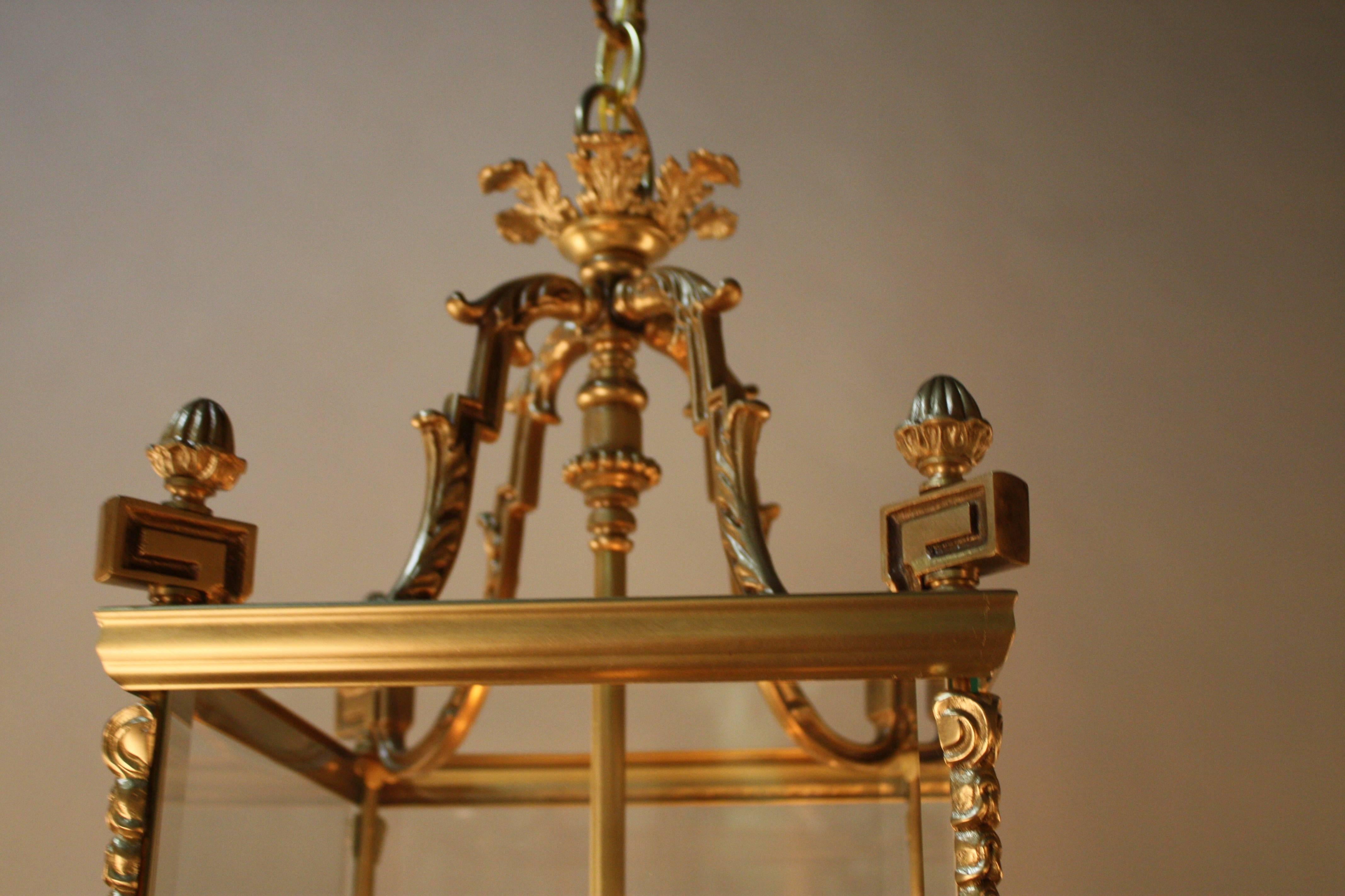 Early 20th Century Pair of Italian Beveled Glass and Bronze Lanterns
