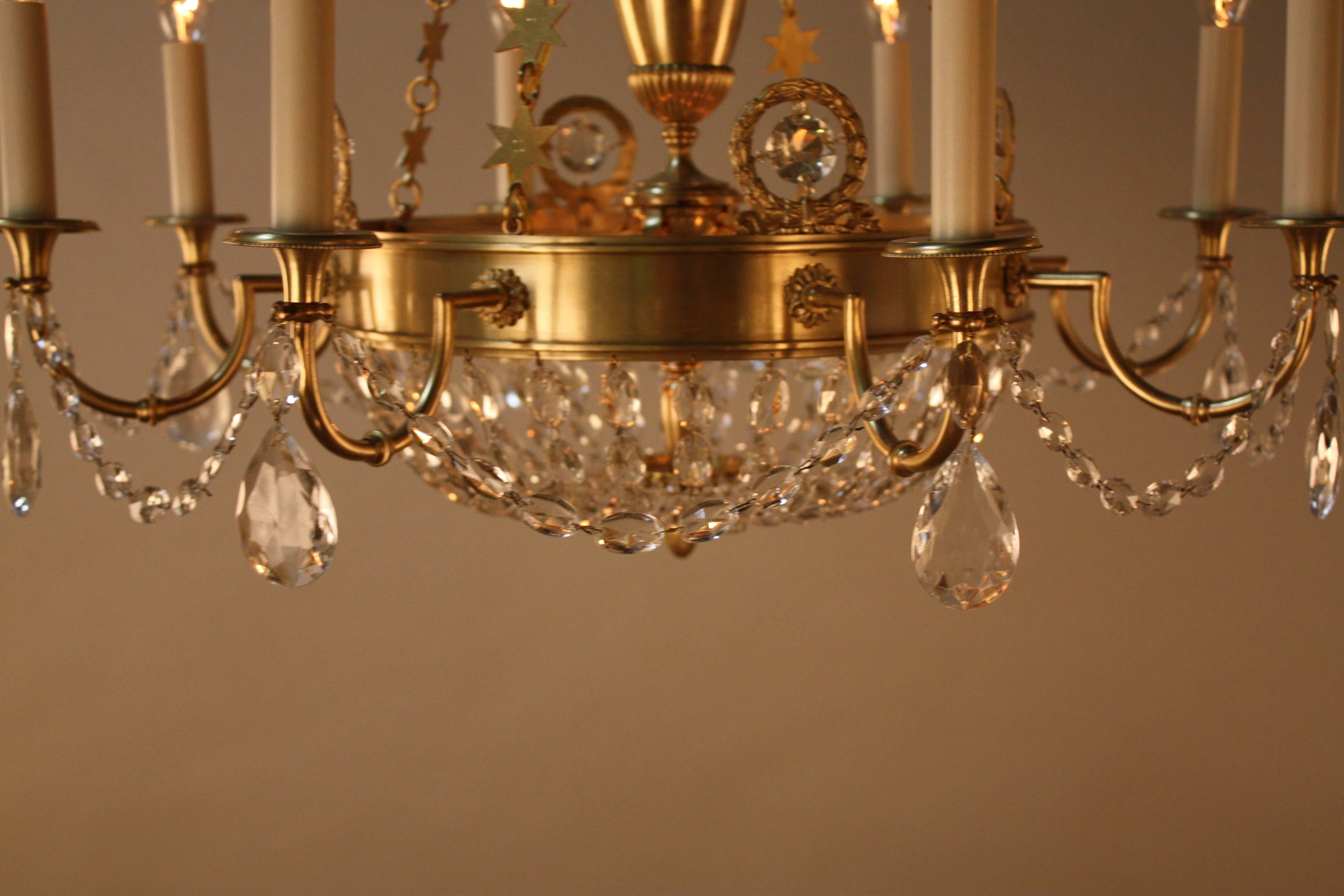 French Early 20th Century Crystal and Bronze Chandelier 5