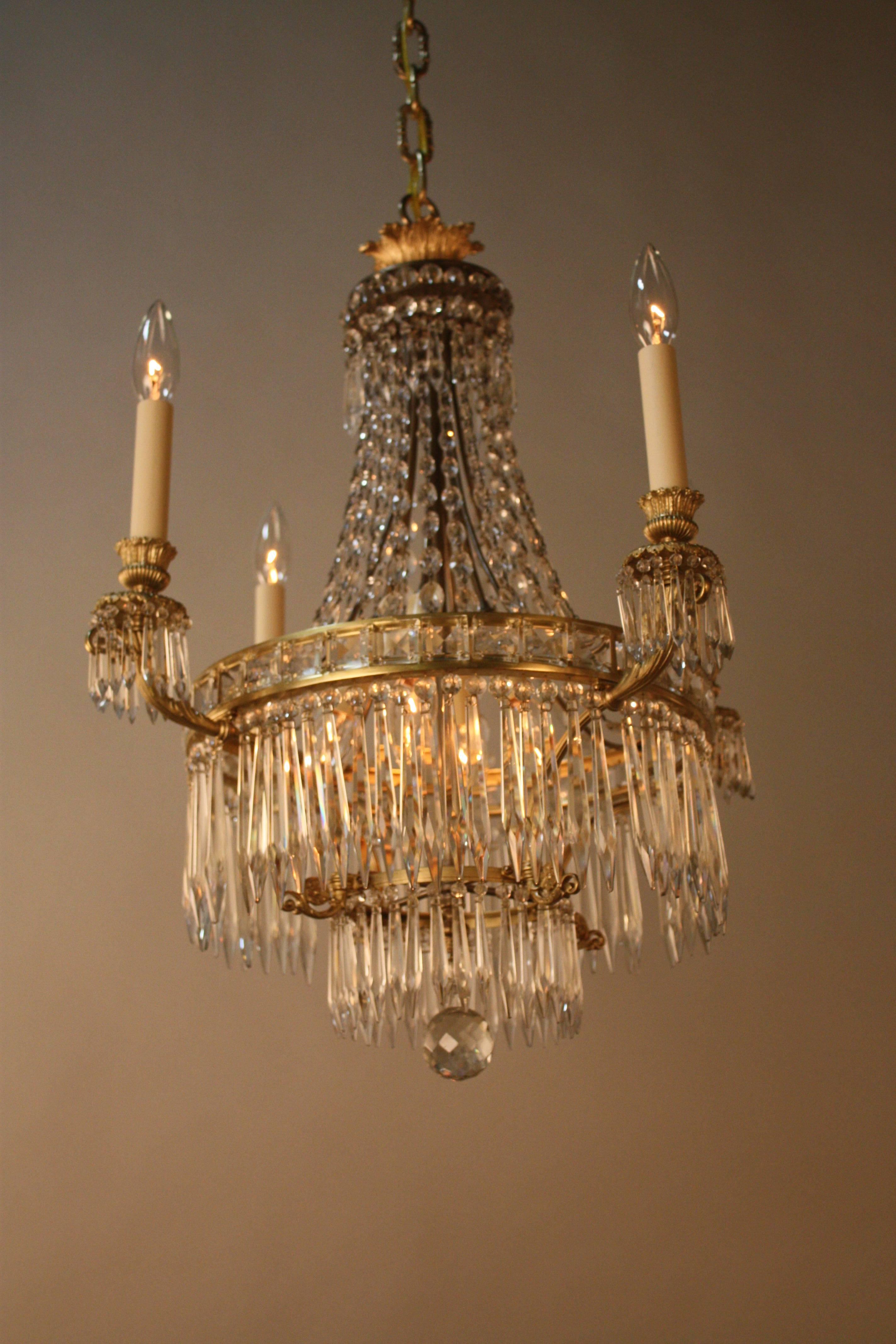 Elegant French Crystal and Bronze Chandelier In Good Condition In Fairfax, VA
