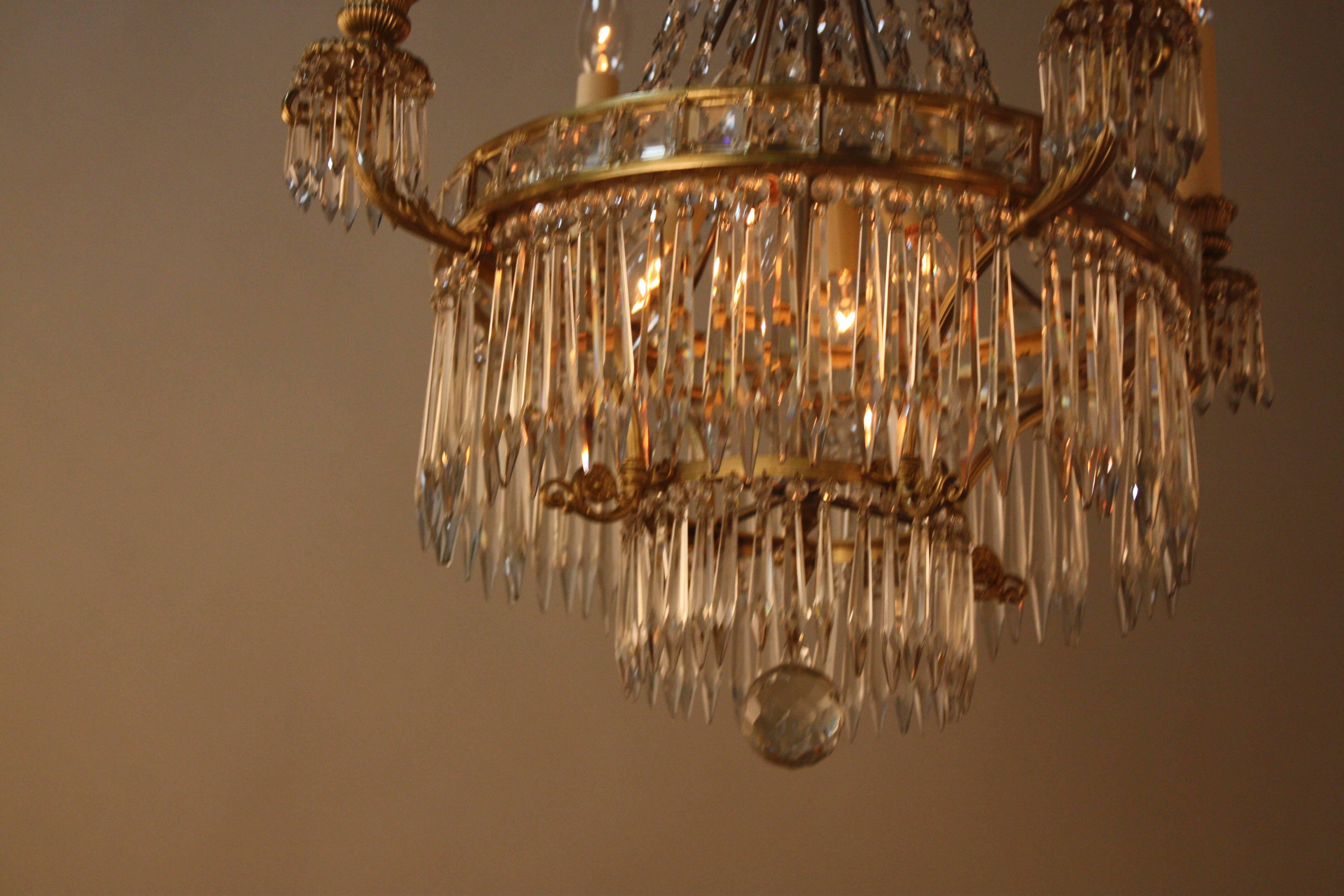 Mid-20th Century Elegant French Crystal and Bronze Chandelier