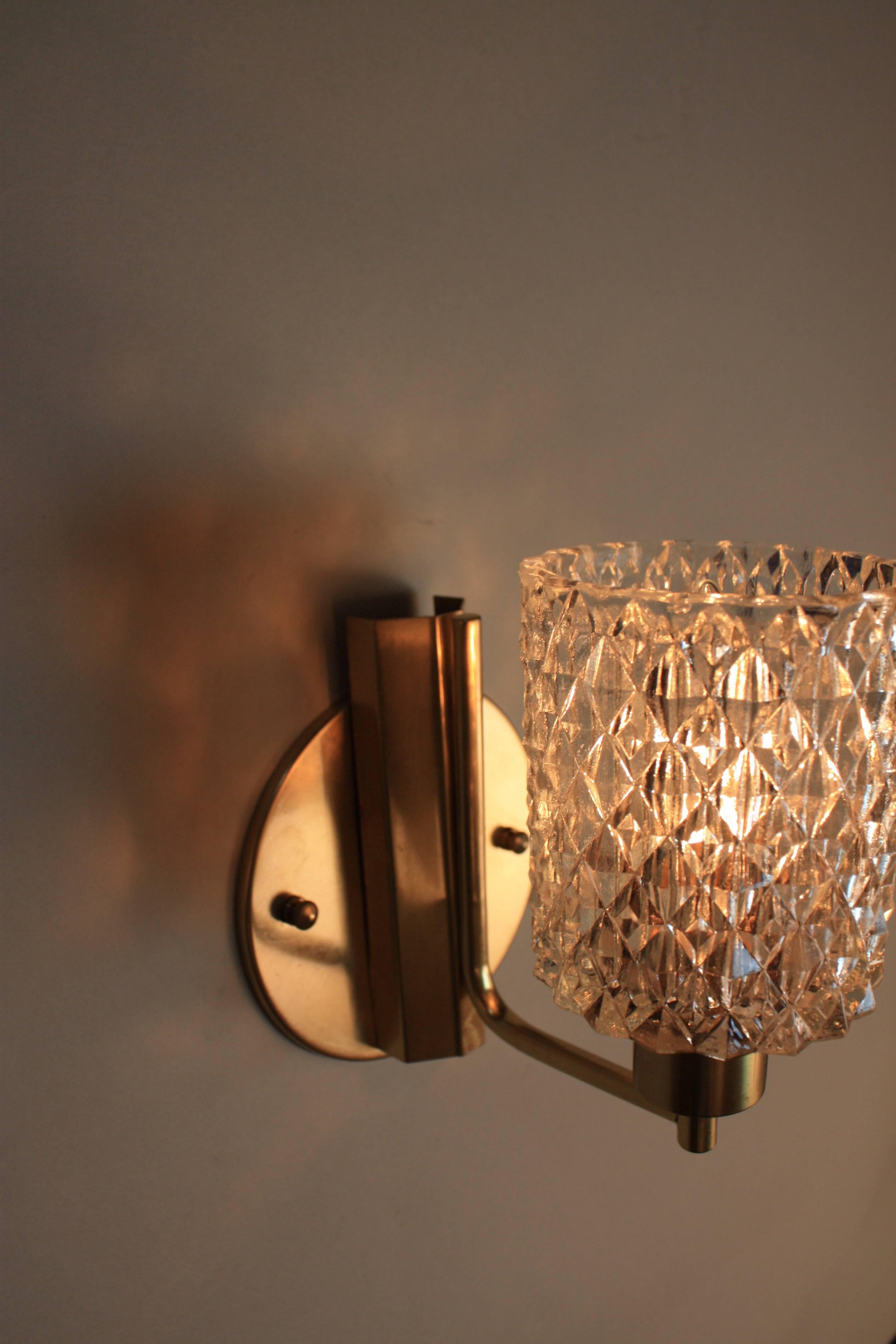 Late 20th Century Pair of 1970s Italian Wall Sconces