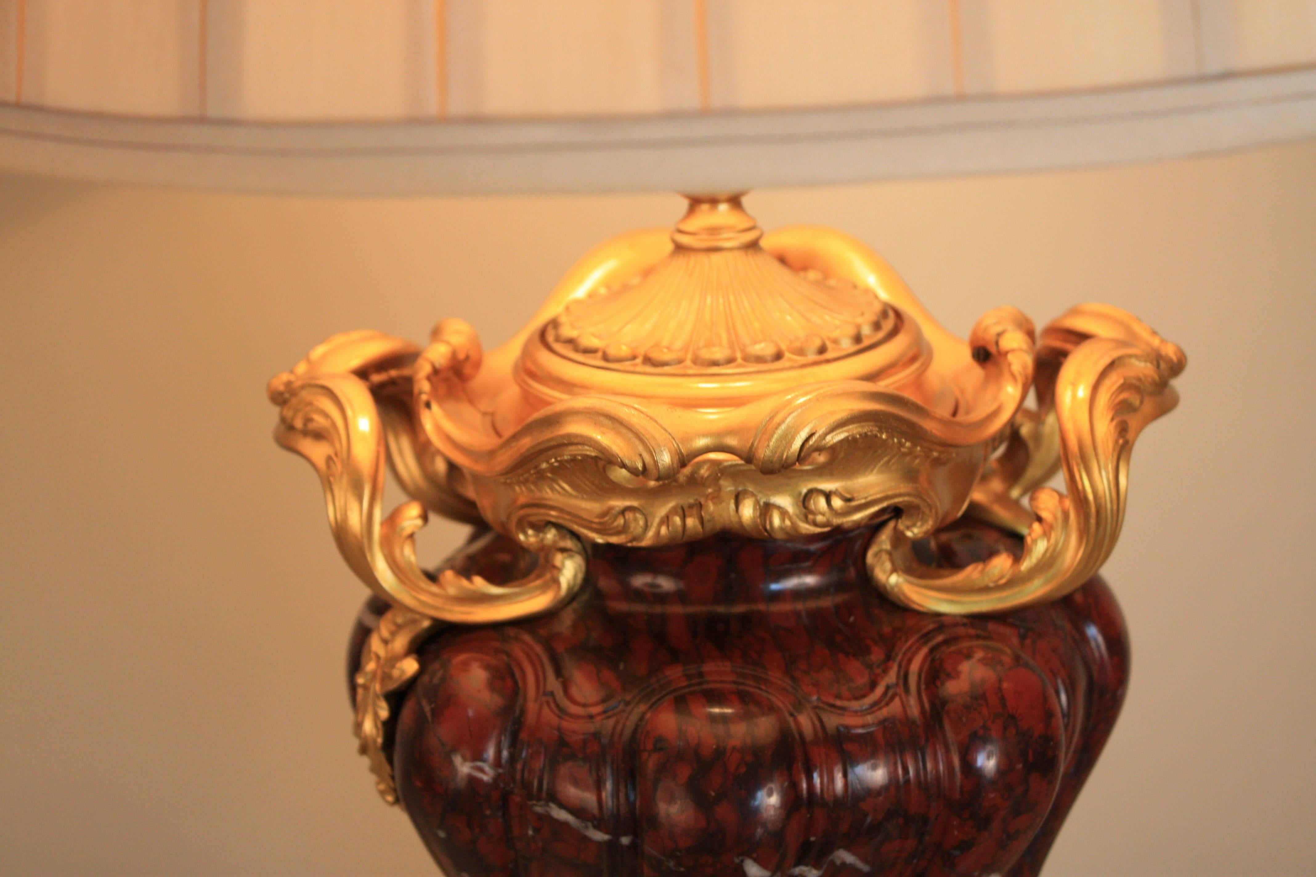 Pair of French Rouge Marble and Gilt Bronze Urn Table Lamps In Good Condition In Fairfax, VA