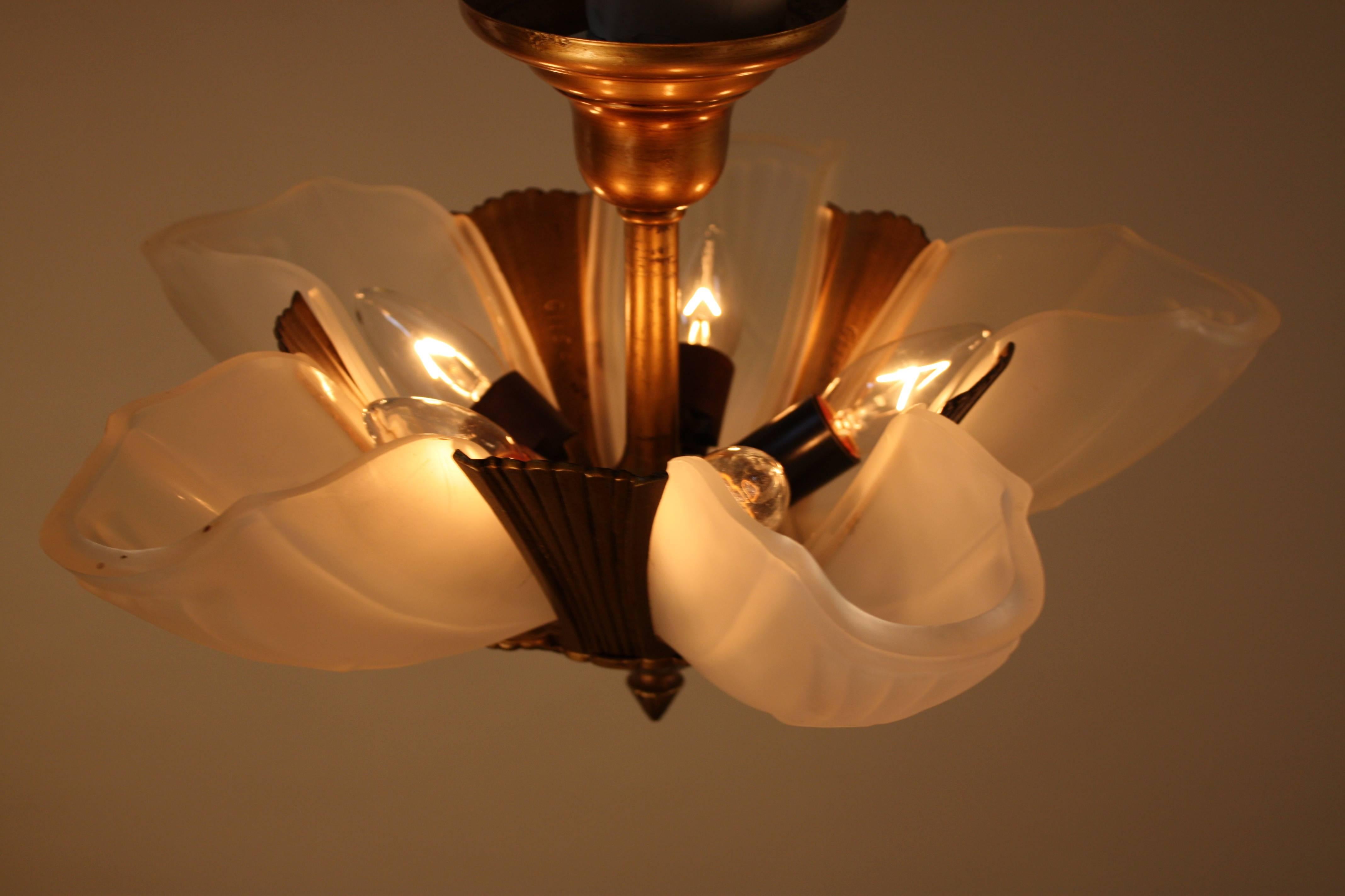 American Flush Mount Art Deco Chandelier par Puritan Bon état à Fairfax, VA