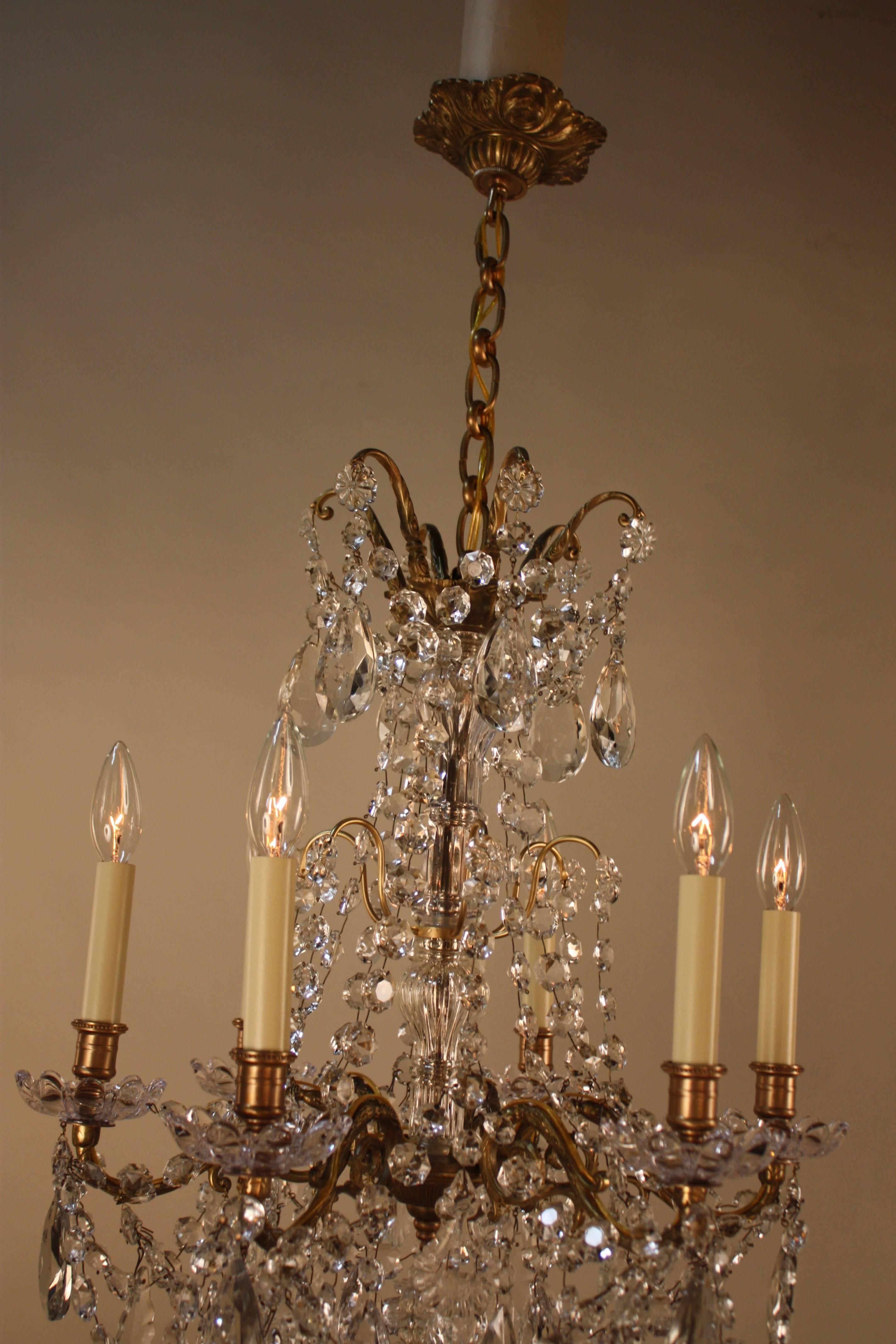 French Early 20th Century Crystal and Bronze Chandelier 2