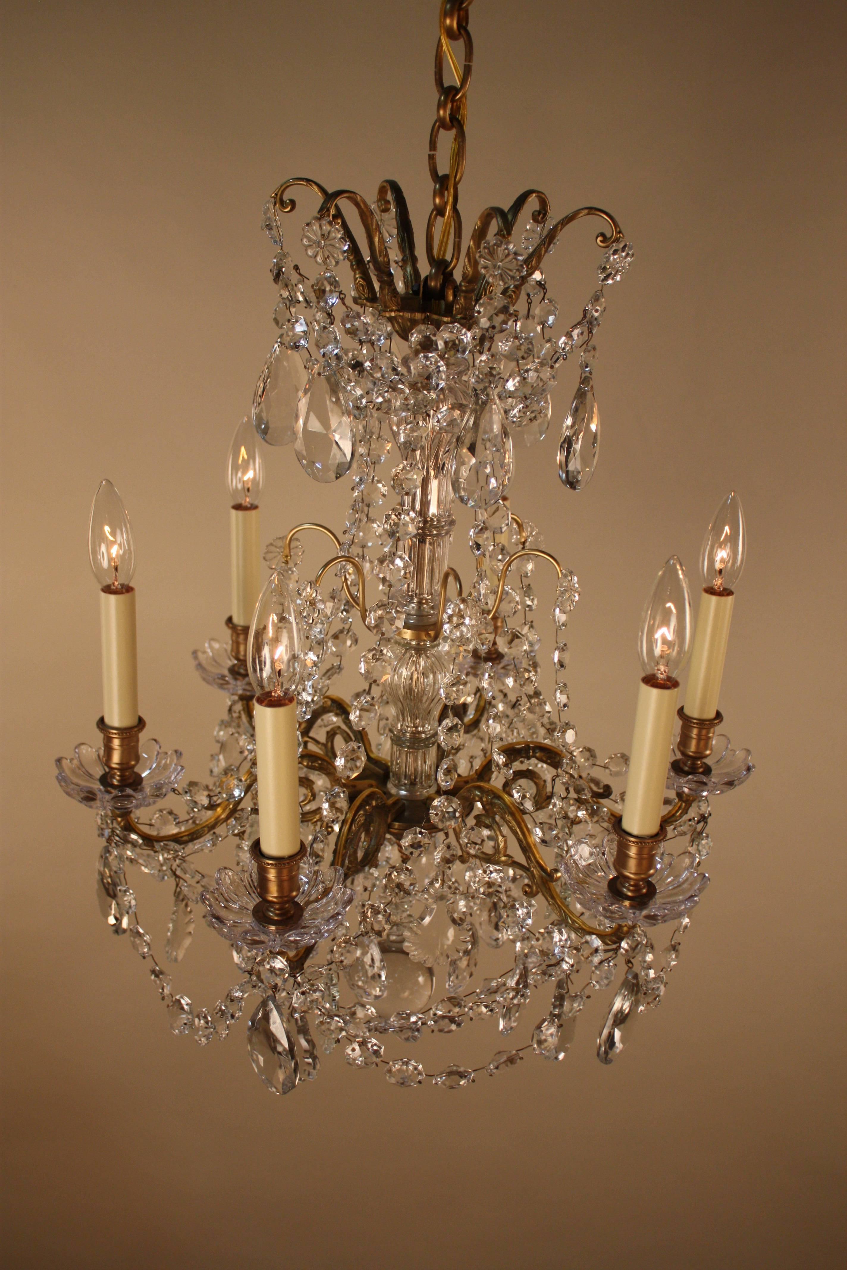 French Early 20th Century Crystal and Bronze Chandelier 3