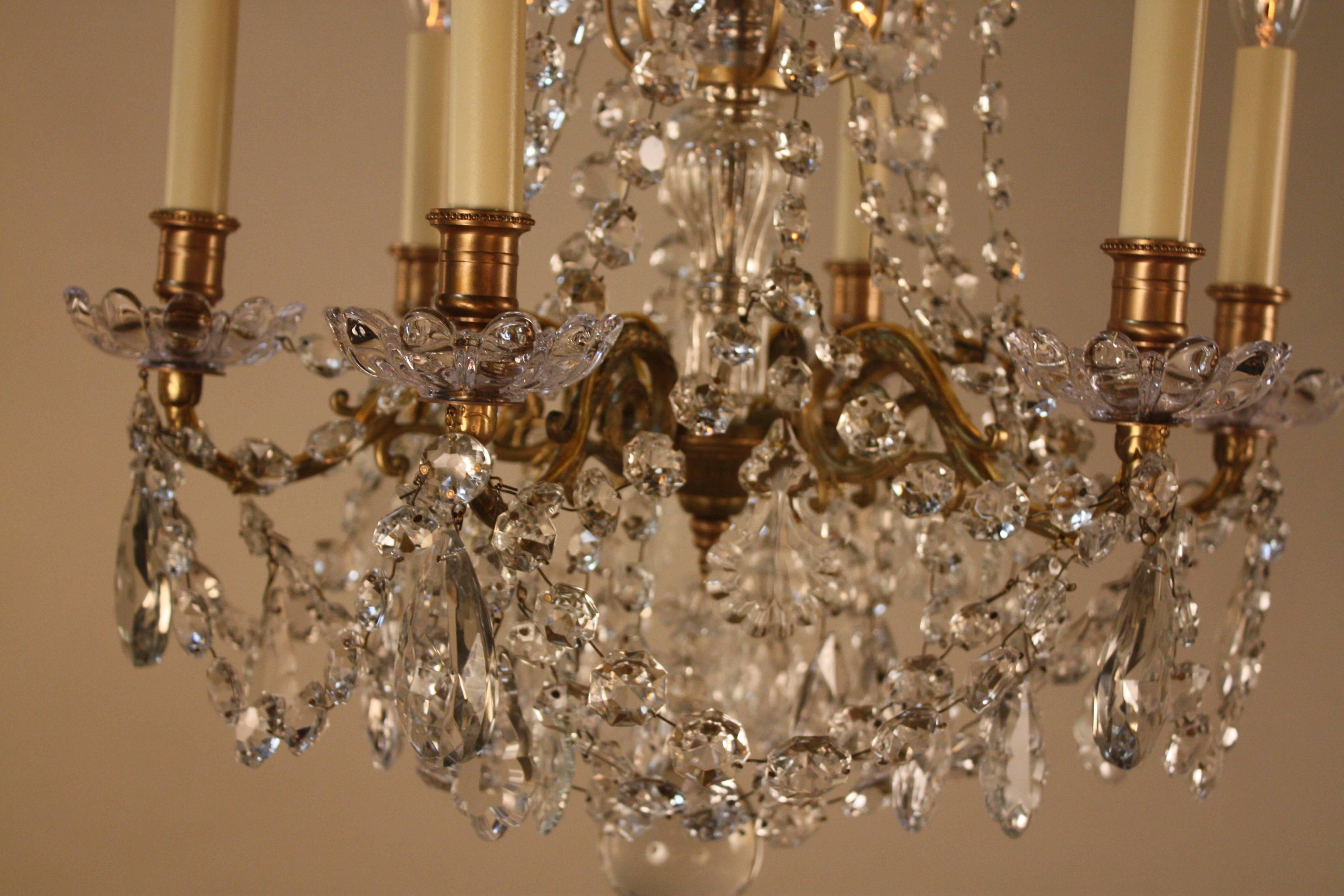 French Early 20th Century Crystal and Bronze Chandelier 7