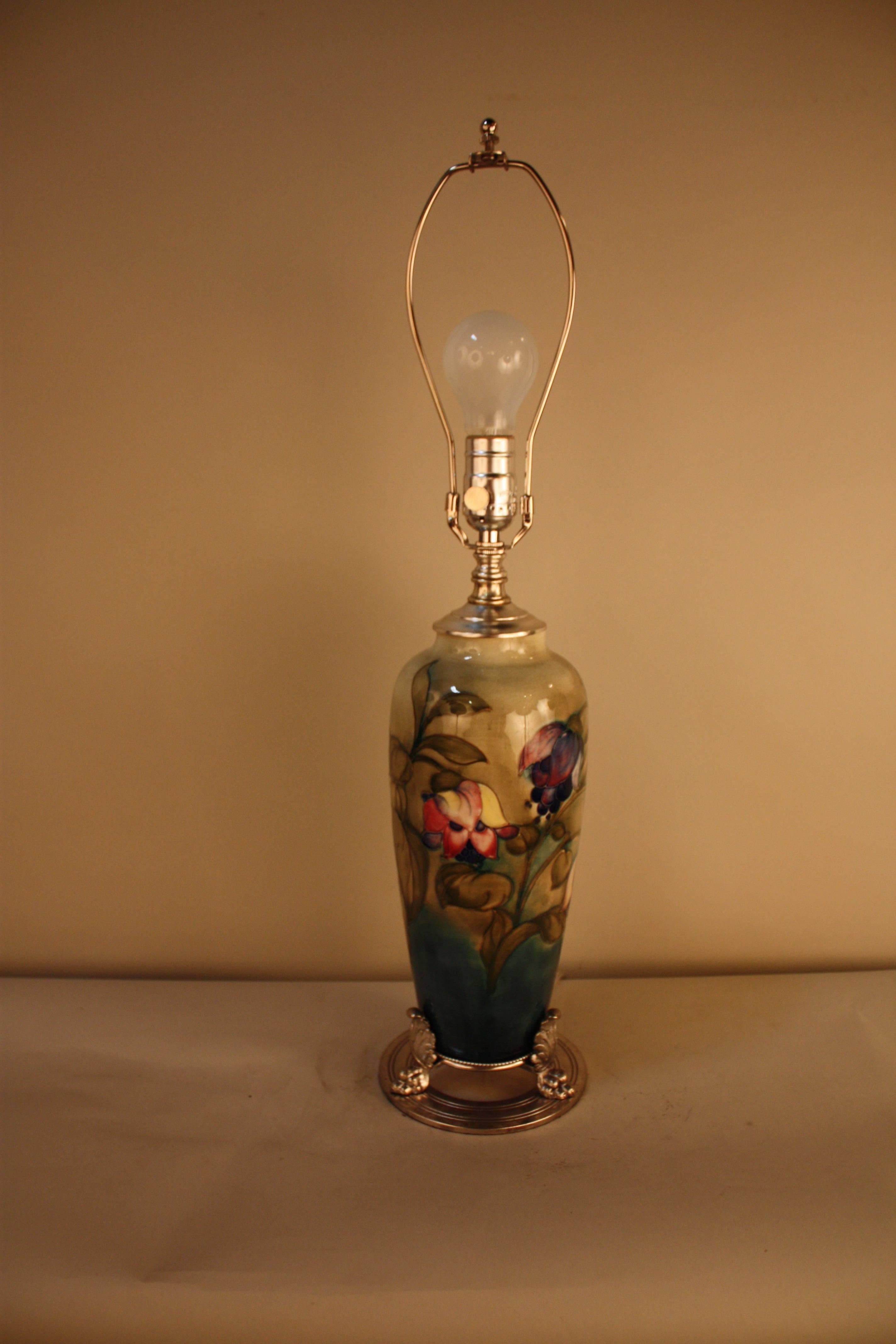 English Ceramic Art Nouveau Style Table Lamp by Moorcroft In Good Condition In Fairfax, VA