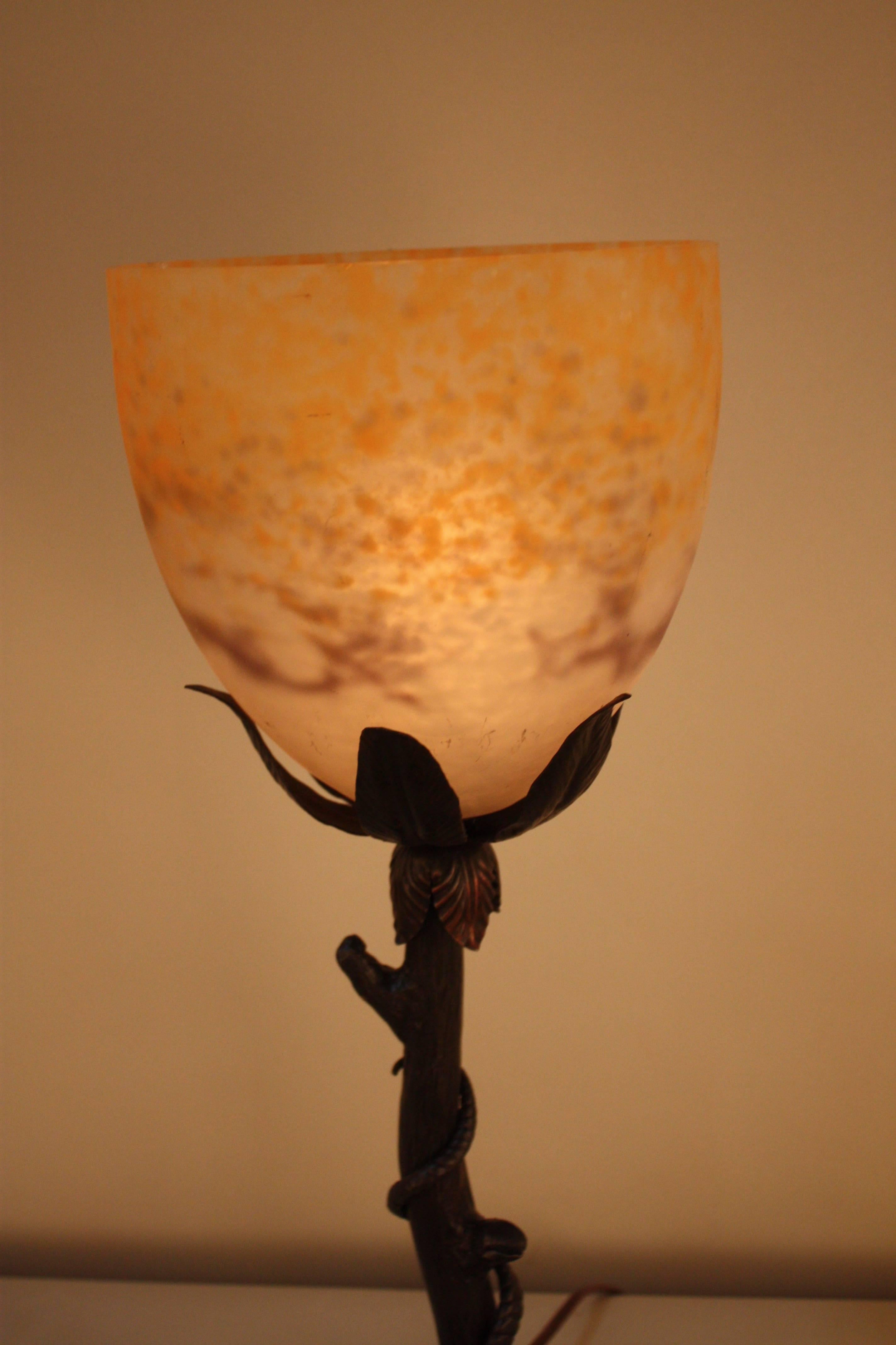French Wrought Iron Table Lamp with Snake Motif and Art Glass Shade