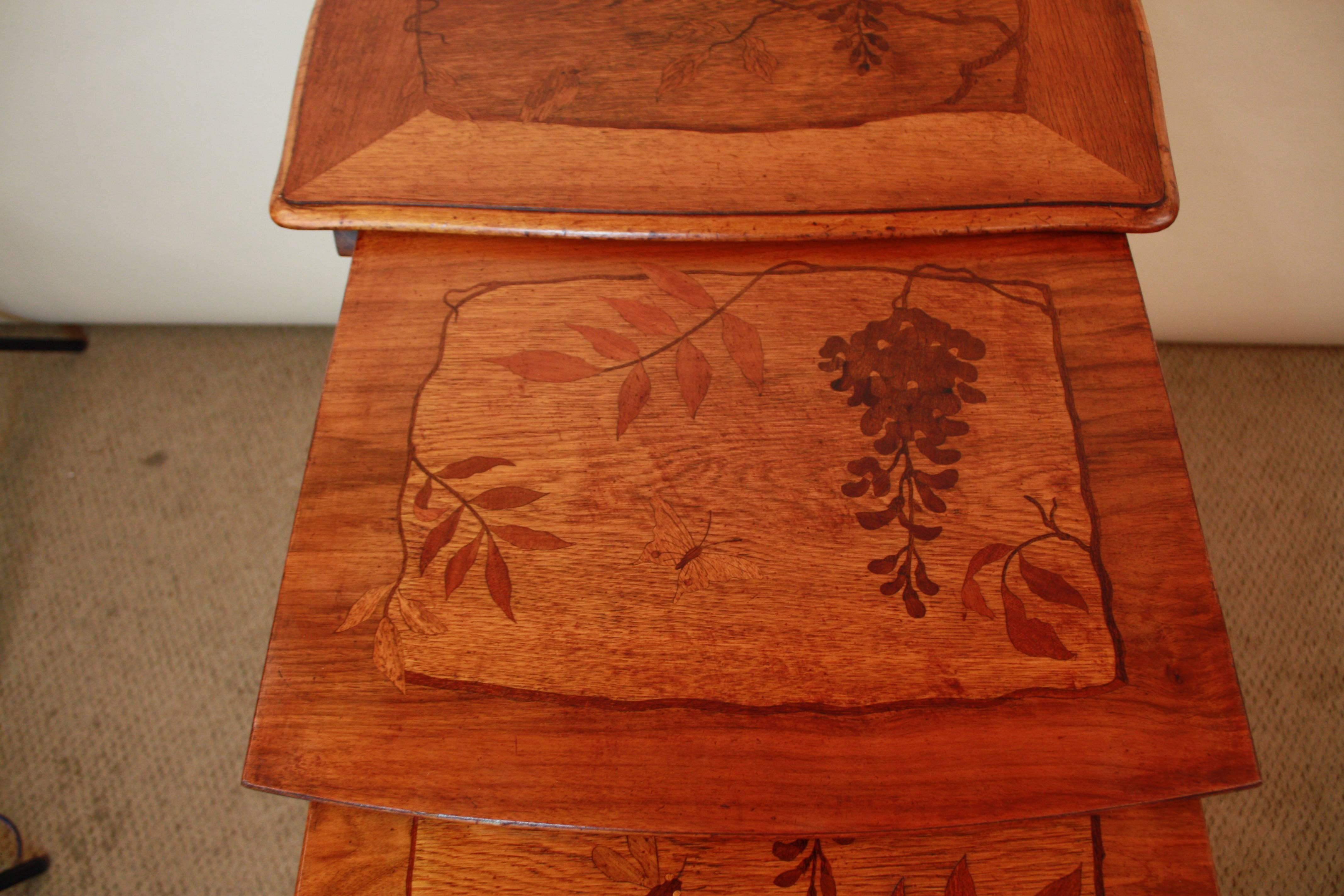 French Art Nouveau Nesting Tables In Good Condition In Fairfax, VA