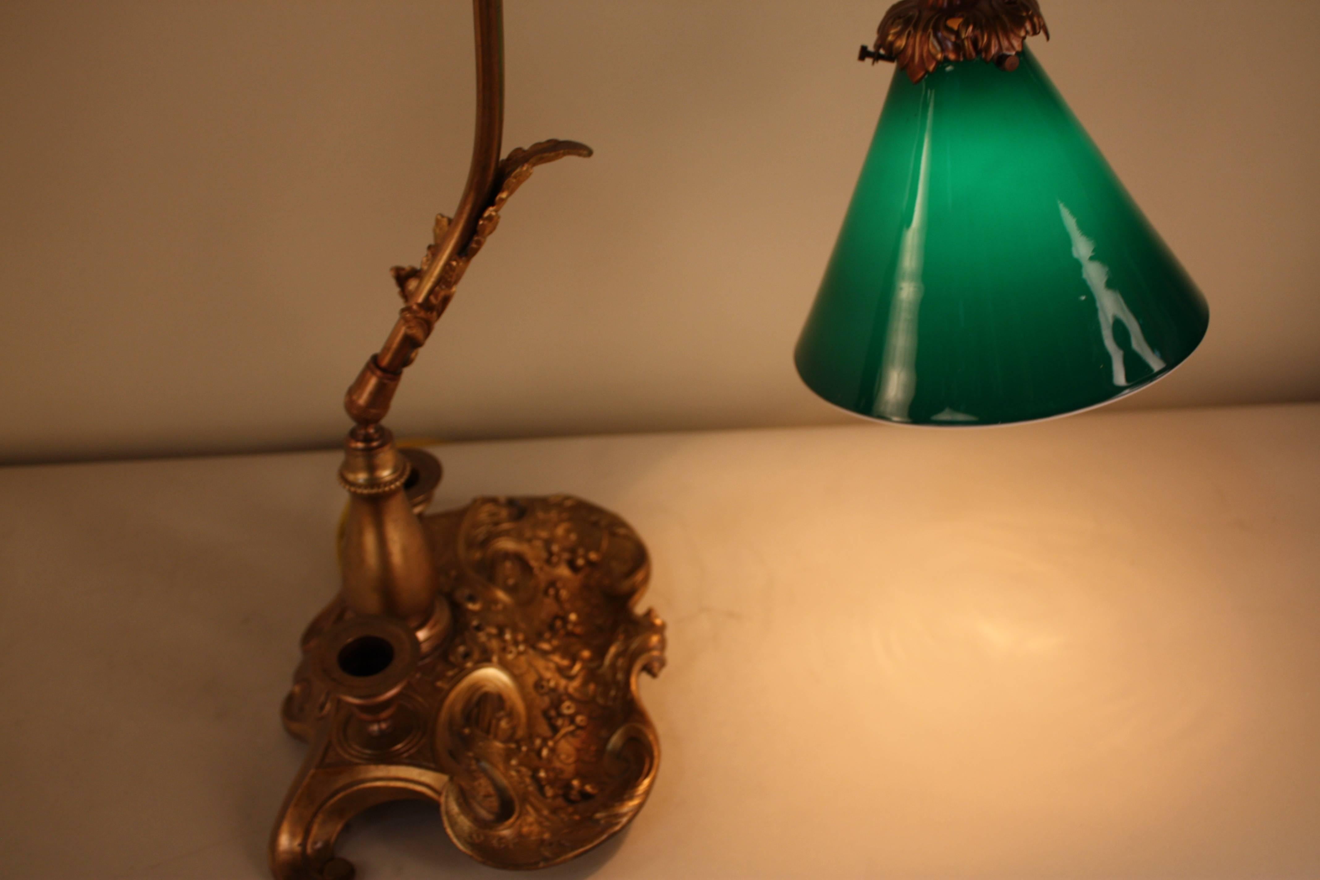 Early 20th Century Bronze and Case Glass Desk Lamp 3