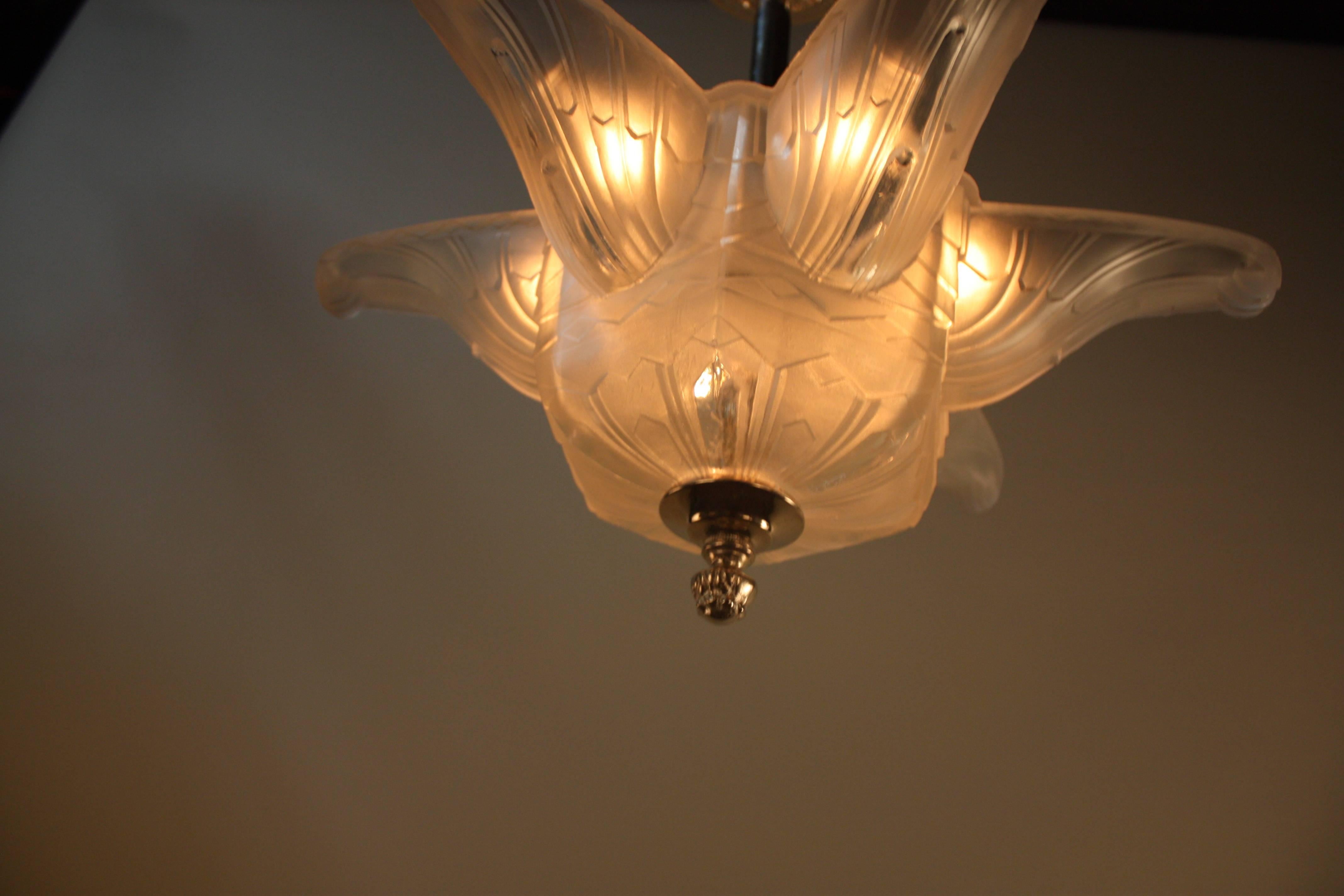 Mid-20th Century French Art Deco Chandelier by Des Hanots