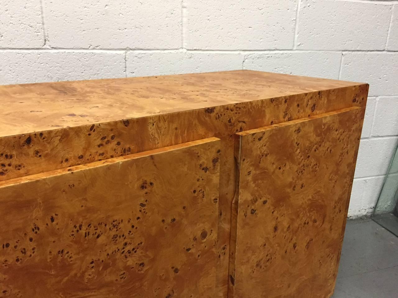 Milo Baughman Style Burl Wood Credenza In Good Condition In New York, NY