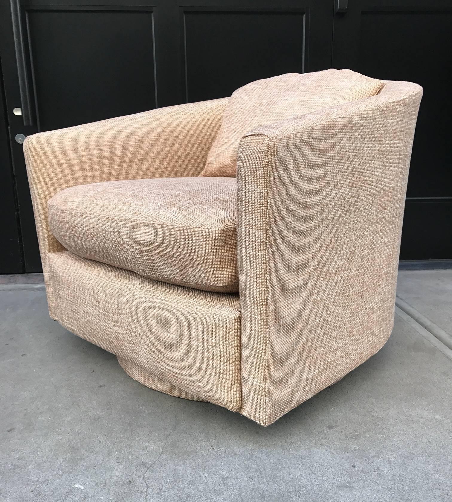 Pair of swivel lounge chairs Milo Baughman. Newly upholstered.
 