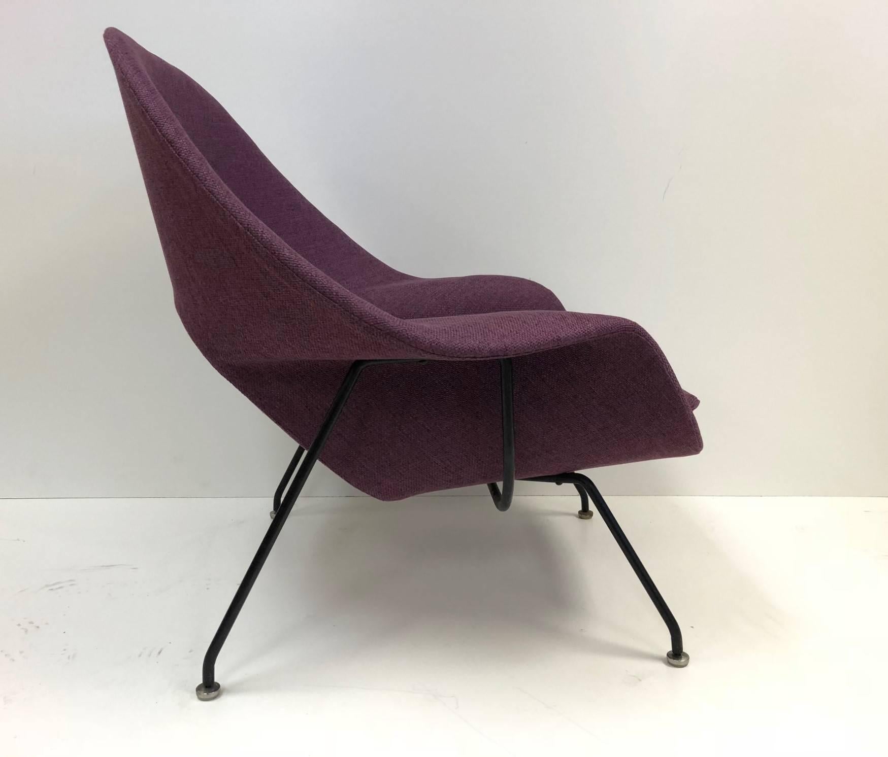 Mid-Century Modern Pair of Vintage Eero Saarinen Womb Chairs for Knoll