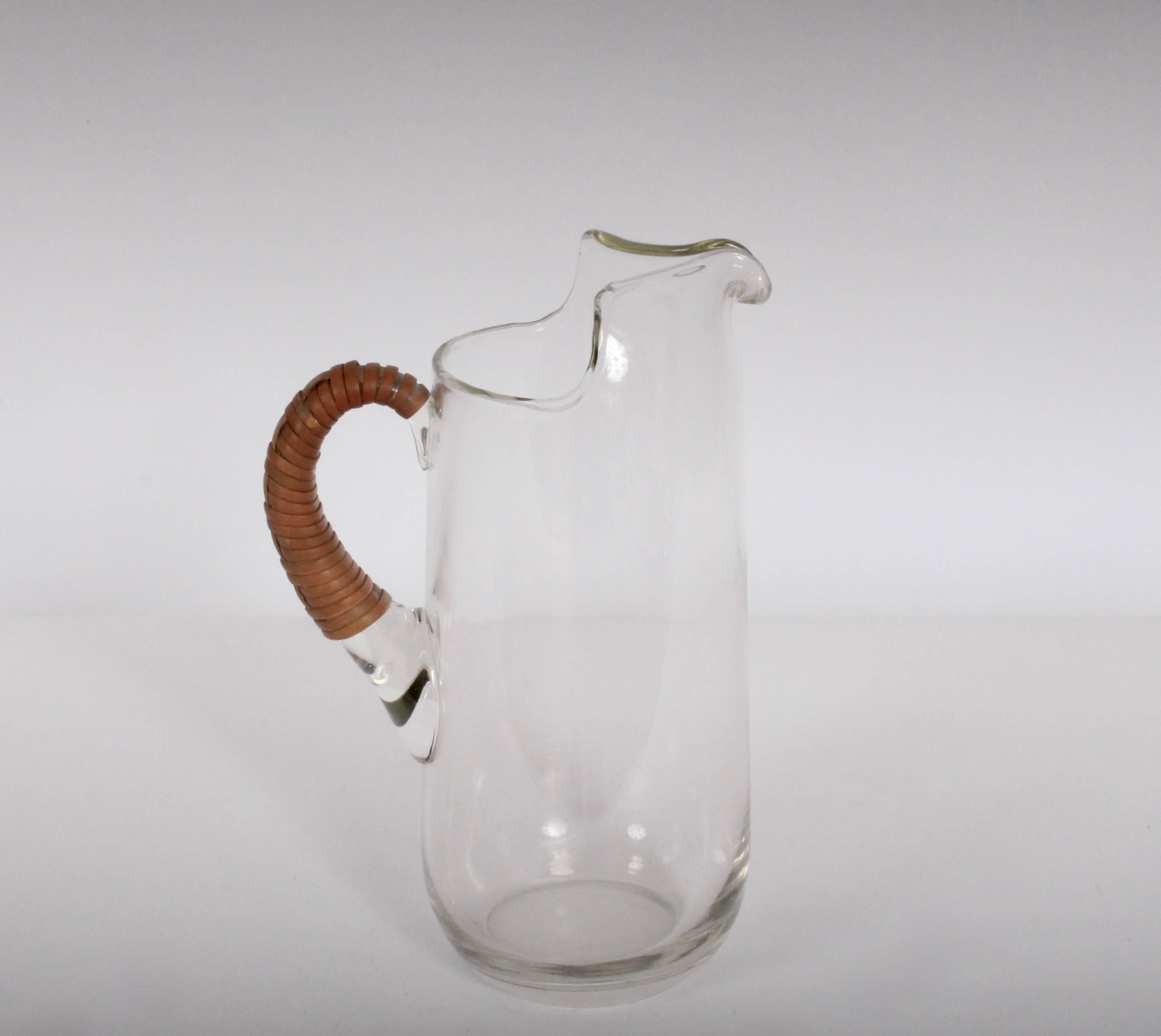 glass pitcher with handle