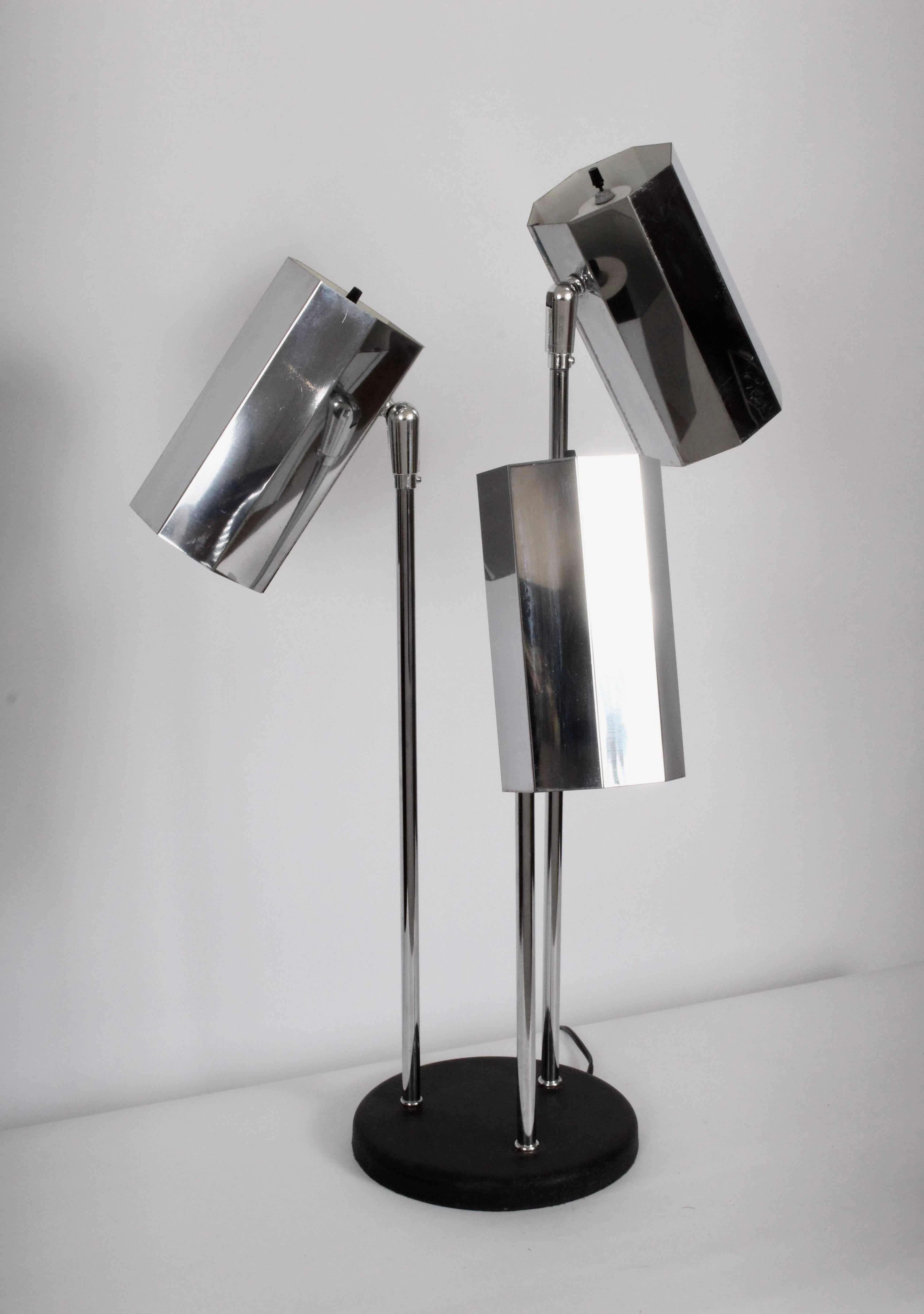 Koch & Lowy Adjustable Triple Chrome Shade Desk Lamp, 1960s In Good Condition For Sale In Bainbridge, NY