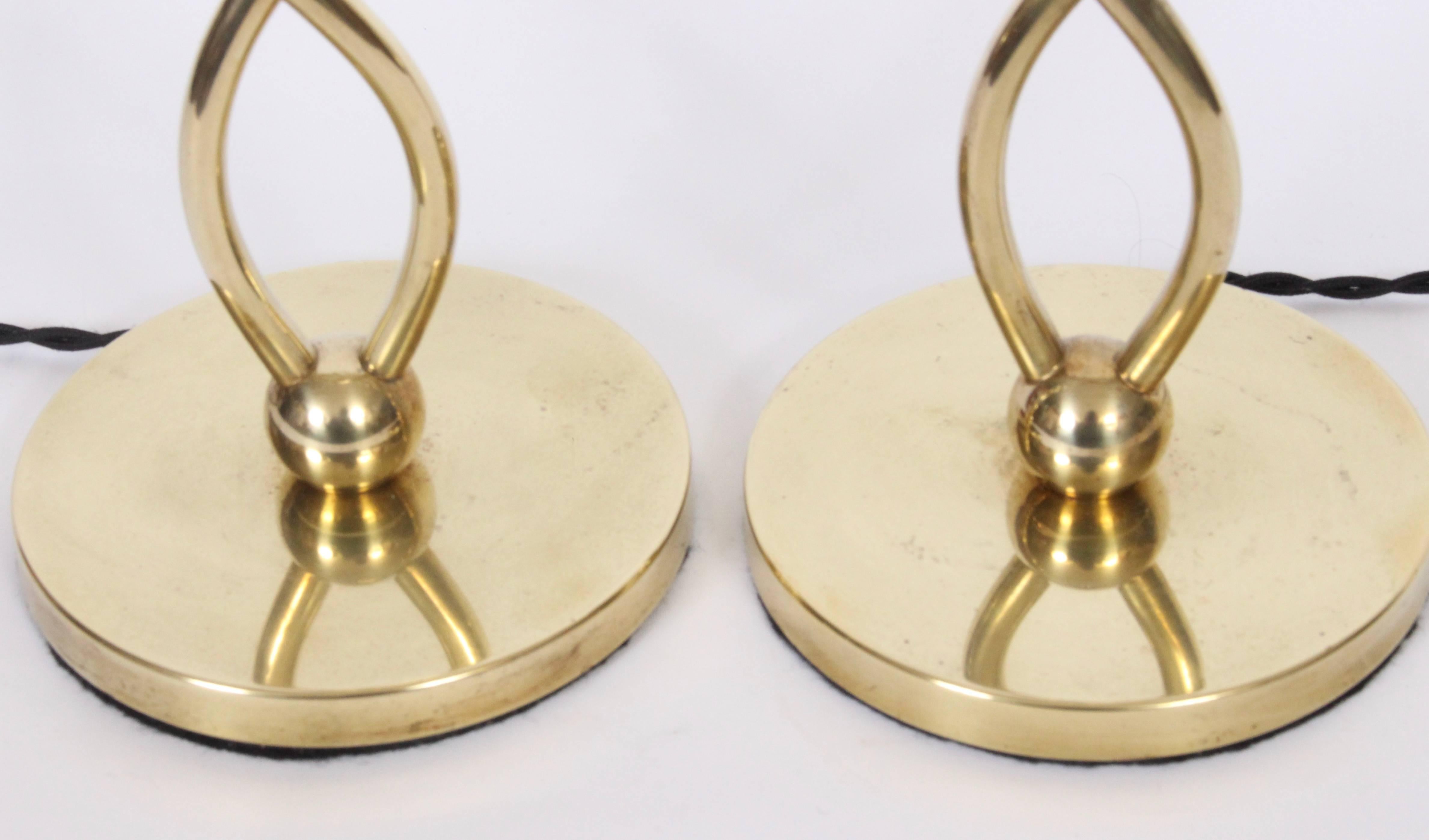 Pair of Hand Buffed Brass Double Twist Bedside Lamps, C. 1950 In Good Condition In Bainbridge, NY