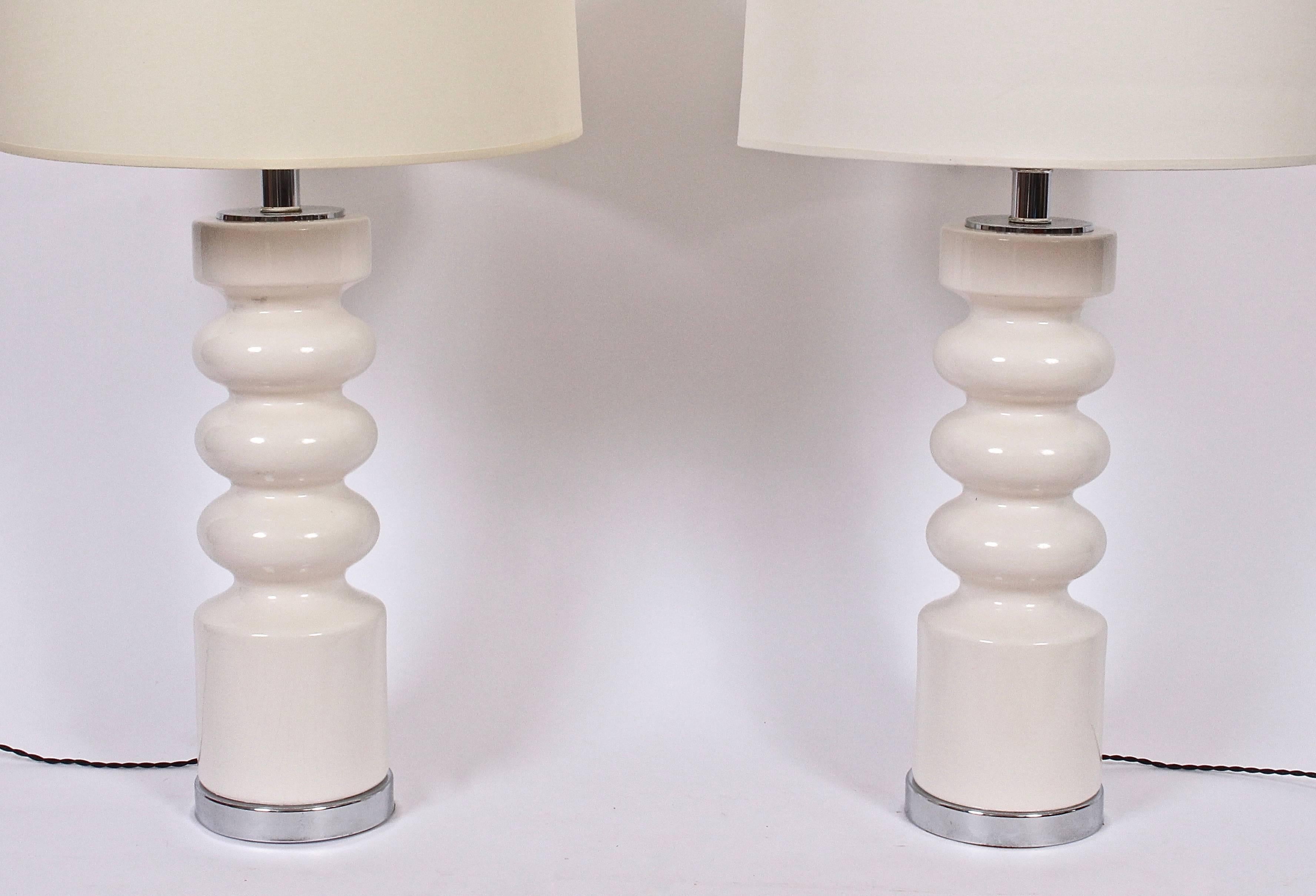 American Tall Pair of Laurel Lamp Co. Off White Glazed Ceramic & Chrome Table Lamps, 1970
