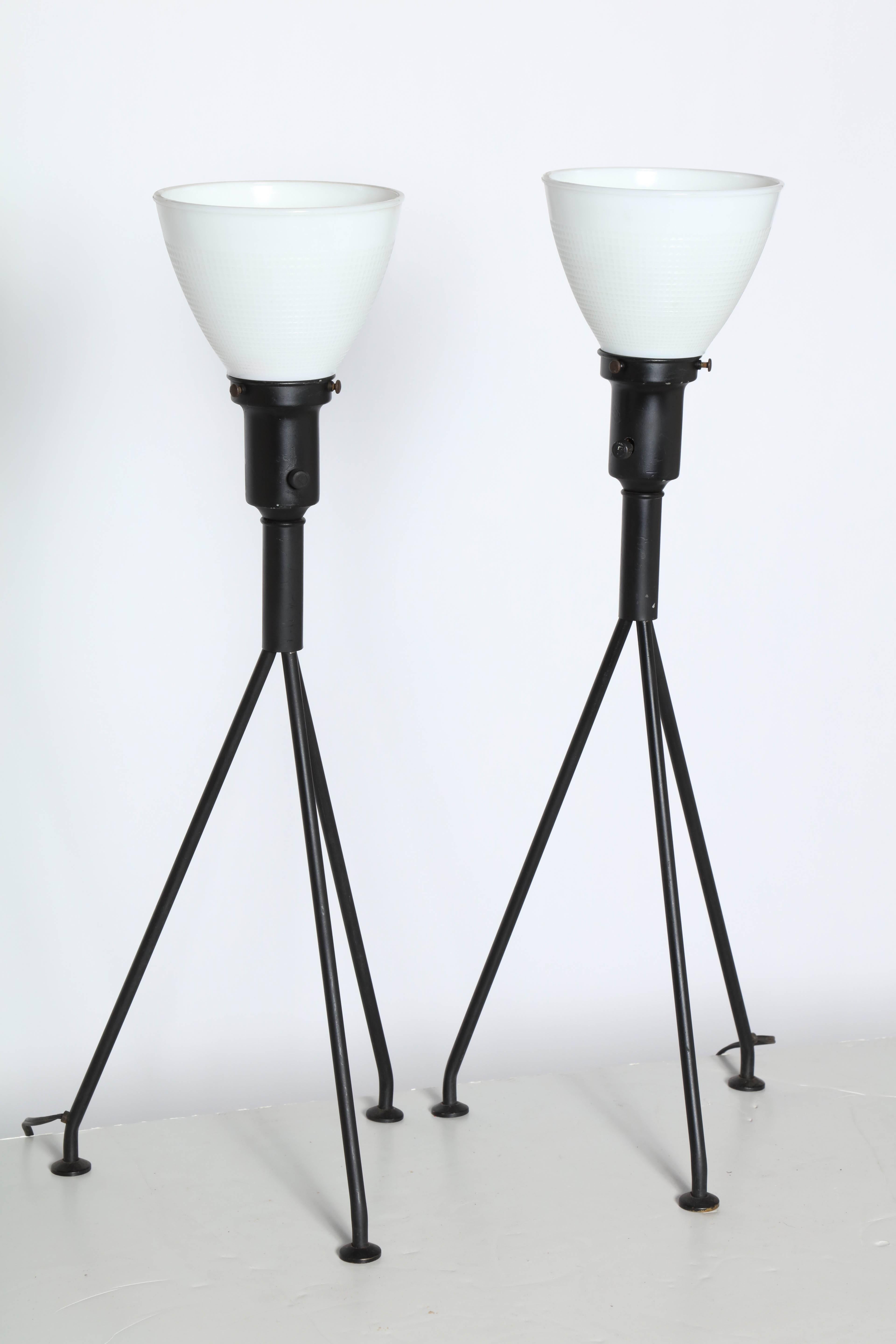 Pair Gerald Thurston Black Iron Tripod Table Lamps with Milk Glass Shades In Good Condition For Sale In Bainbridge, NY