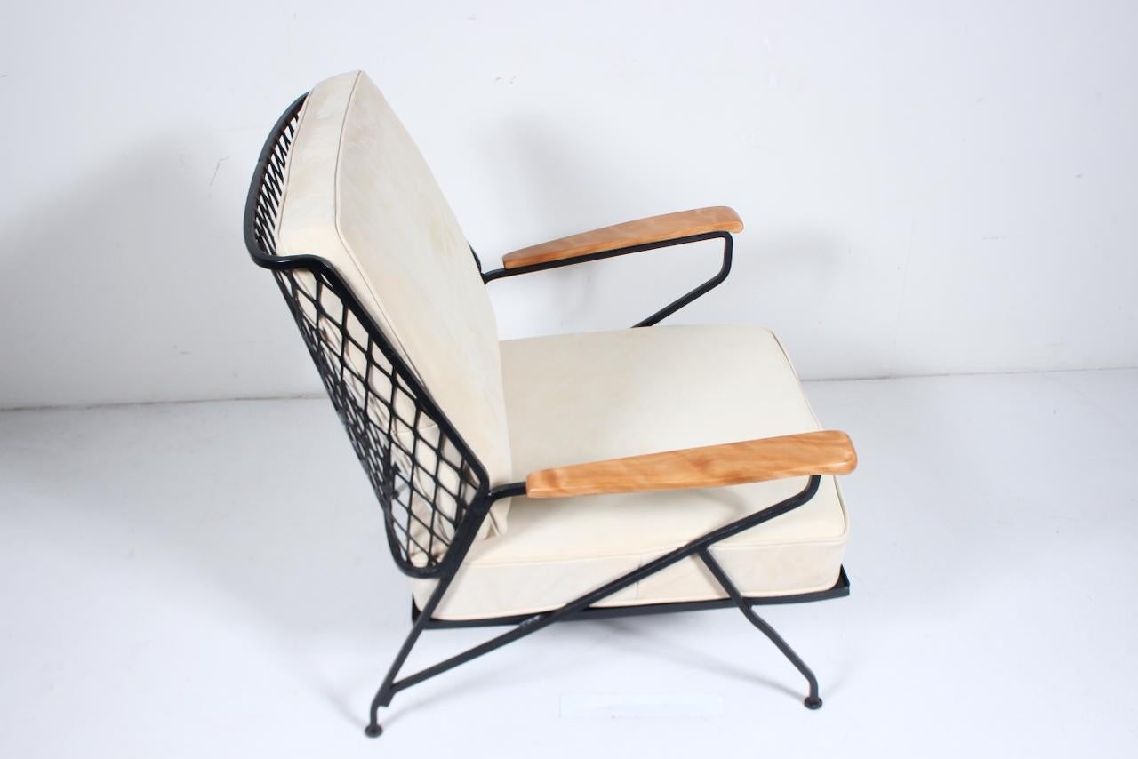 Maurizio Tempestini pour John Salterini Chaise longue en fer, érable et cuir, années 1950 Bon état - En vente à Bainbridge, NY