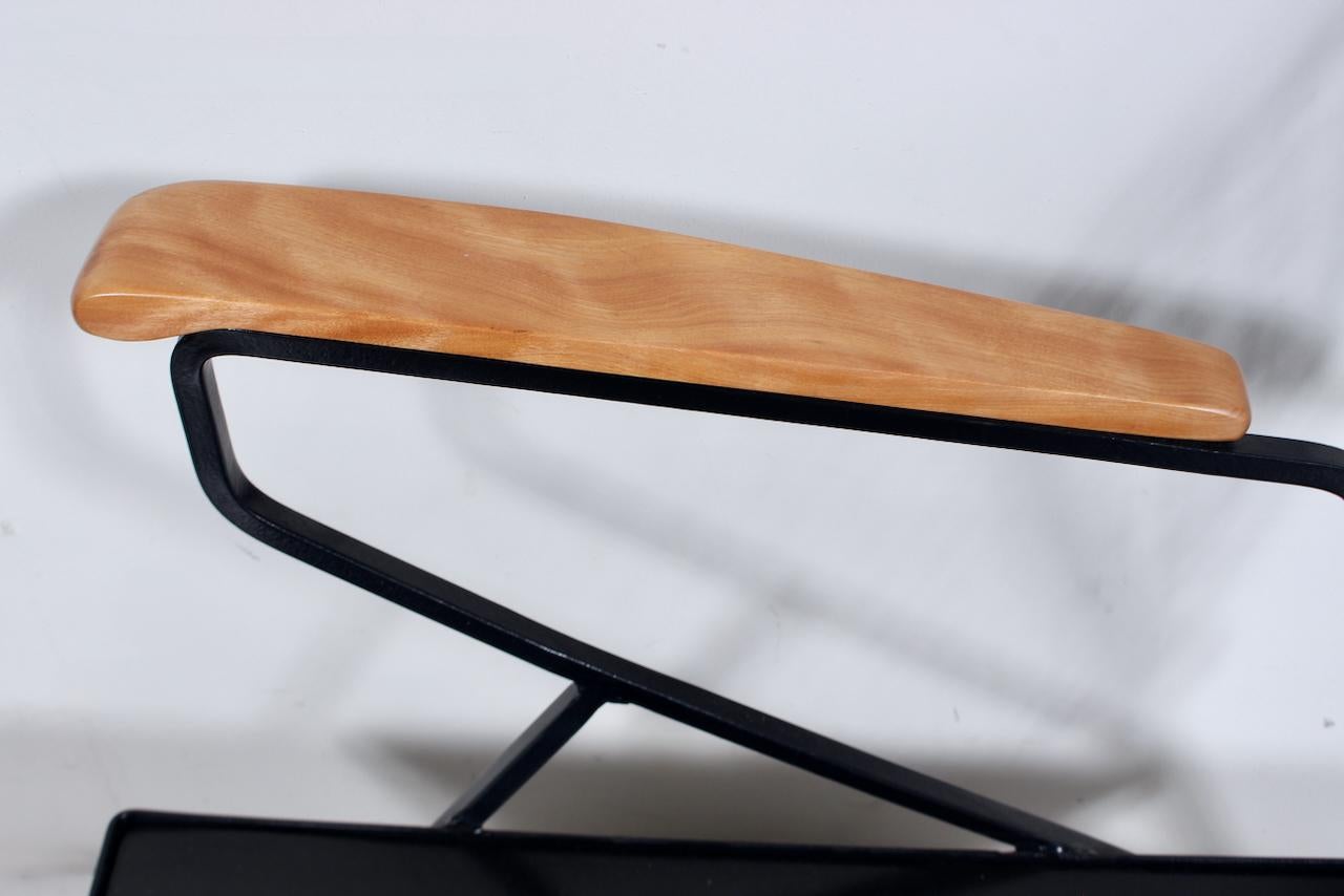 Maurizio Tempestini pour John Salterini Chaise longue en fer, érable et cuir, années 1950 en vente 11