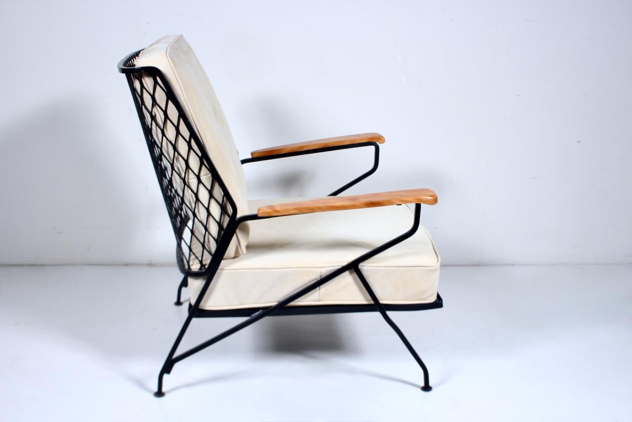 Émaillé Maurizio Tempestini pour John Salterini Chaise longue en fer, érable et cuir, années 1950 en vente