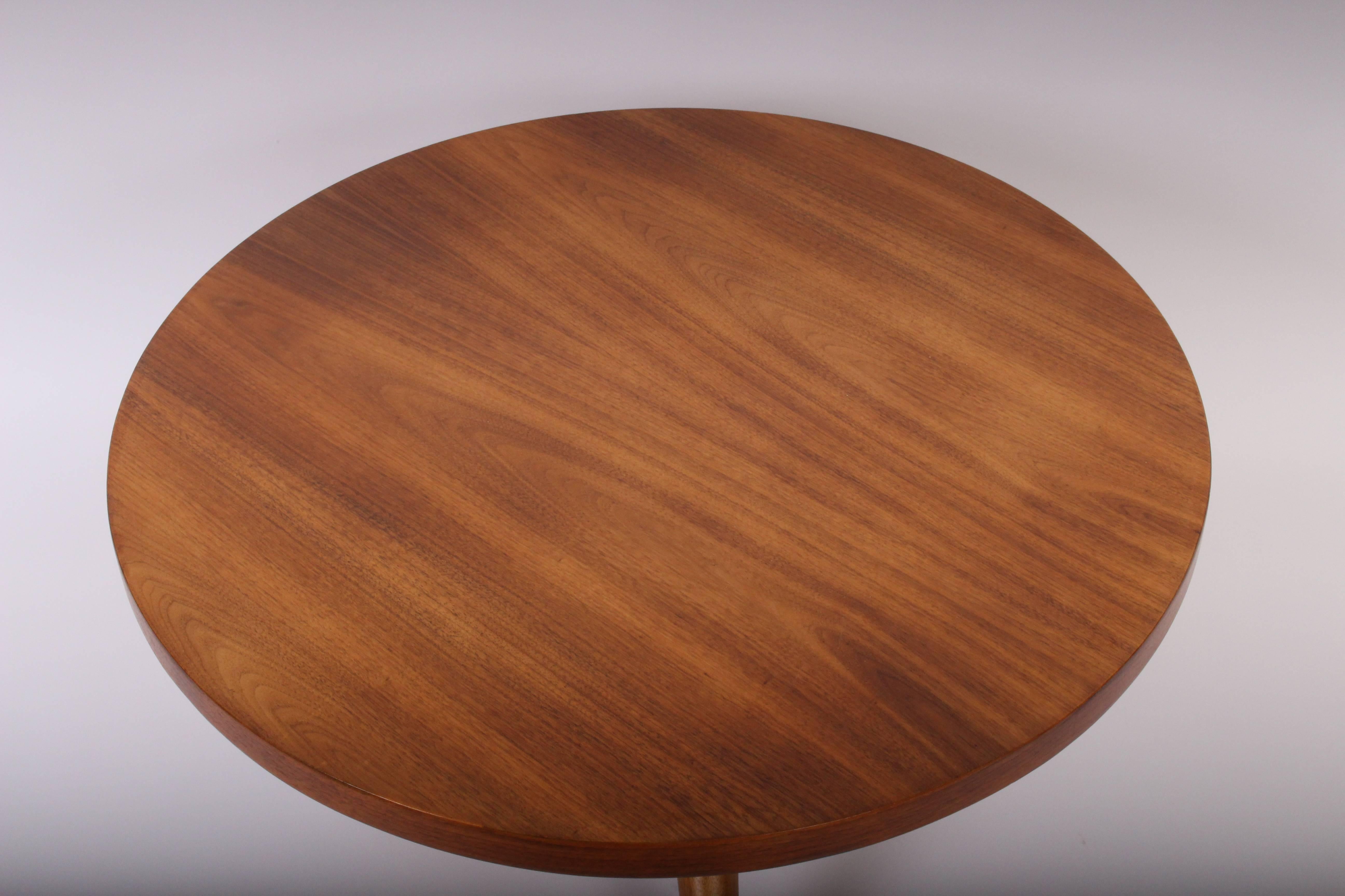 Classic T.H. Robsjohn-Gibbings for Widdicomb Furniture Co. Bleached Walnut Round End Table, Circa 1950. Featuring a circular solid Walnut surface with splayed tripod legs. Versatile. Neutral. Natural. Nightstand. Bedside. Bedroom. Reception. Label