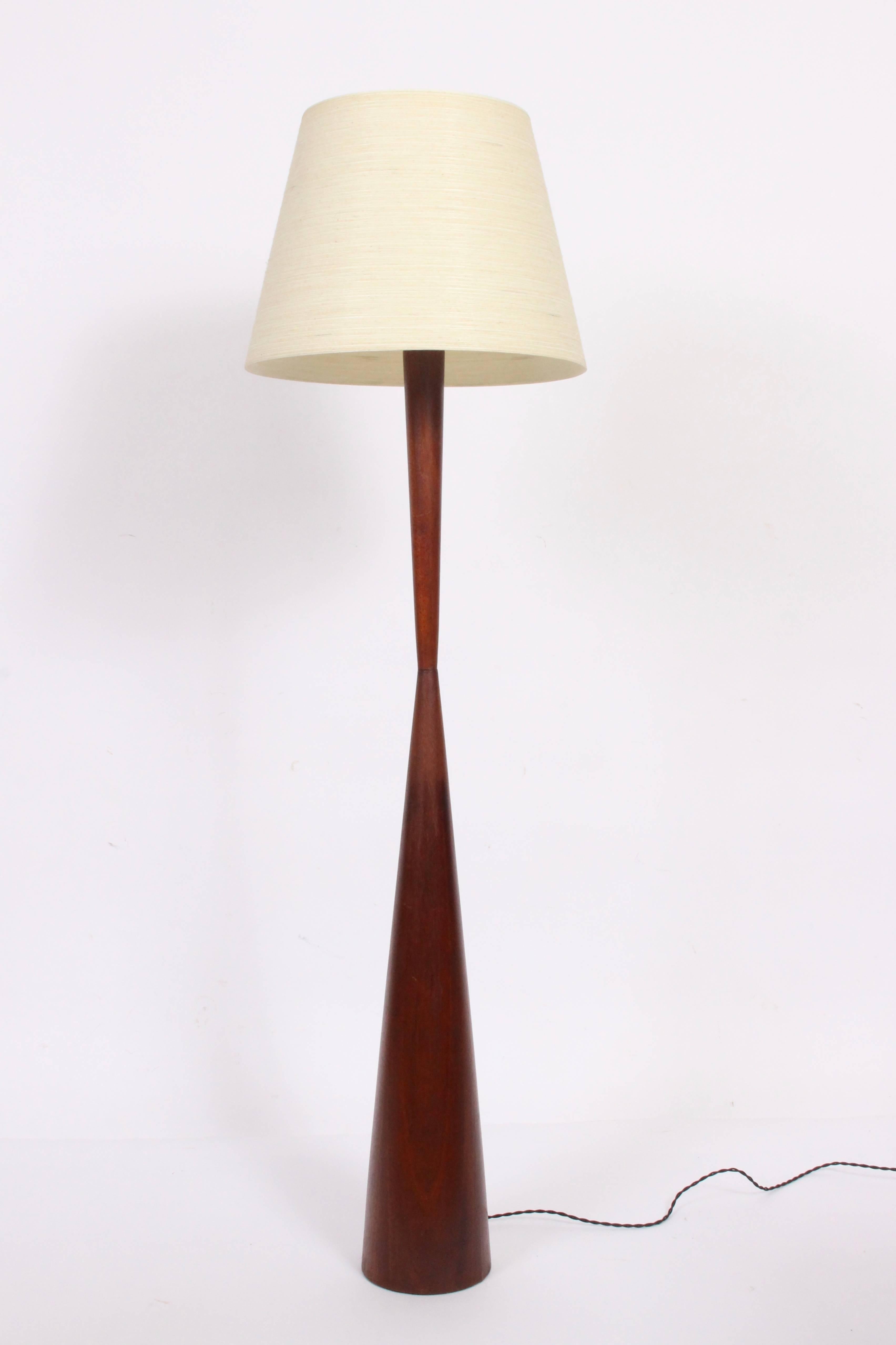 Mid-20th Century Phillip Lloyd Powell Style Solid Walnut Floor Lamp, 1960s