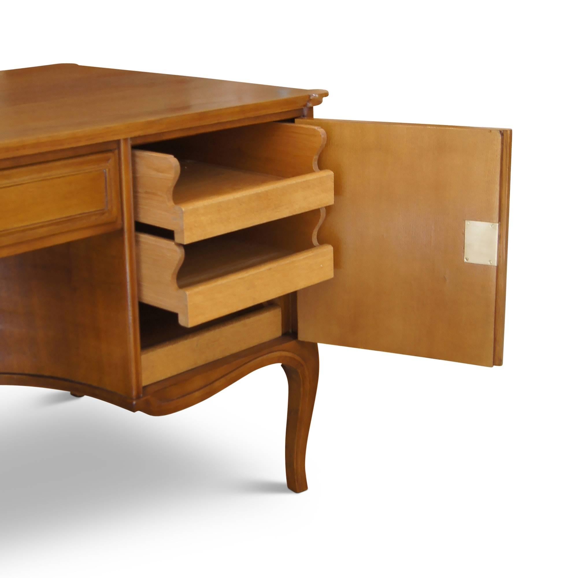 20th Century Kneehole Desk in Oak by Frits Henningsen For Sale