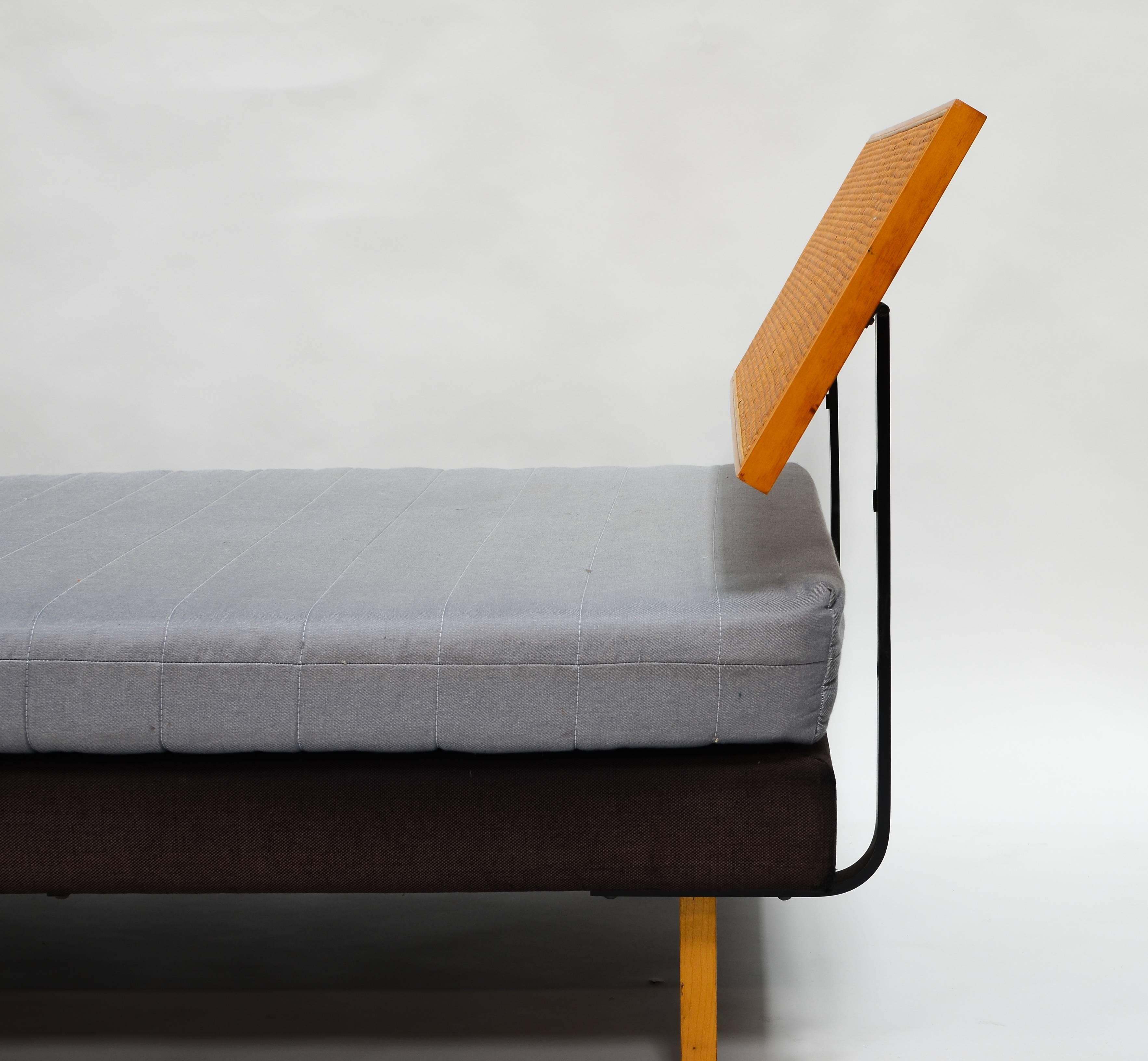 Mid-Century Modern Richard Schultz Daybed for Knoll, 1960s For Sale