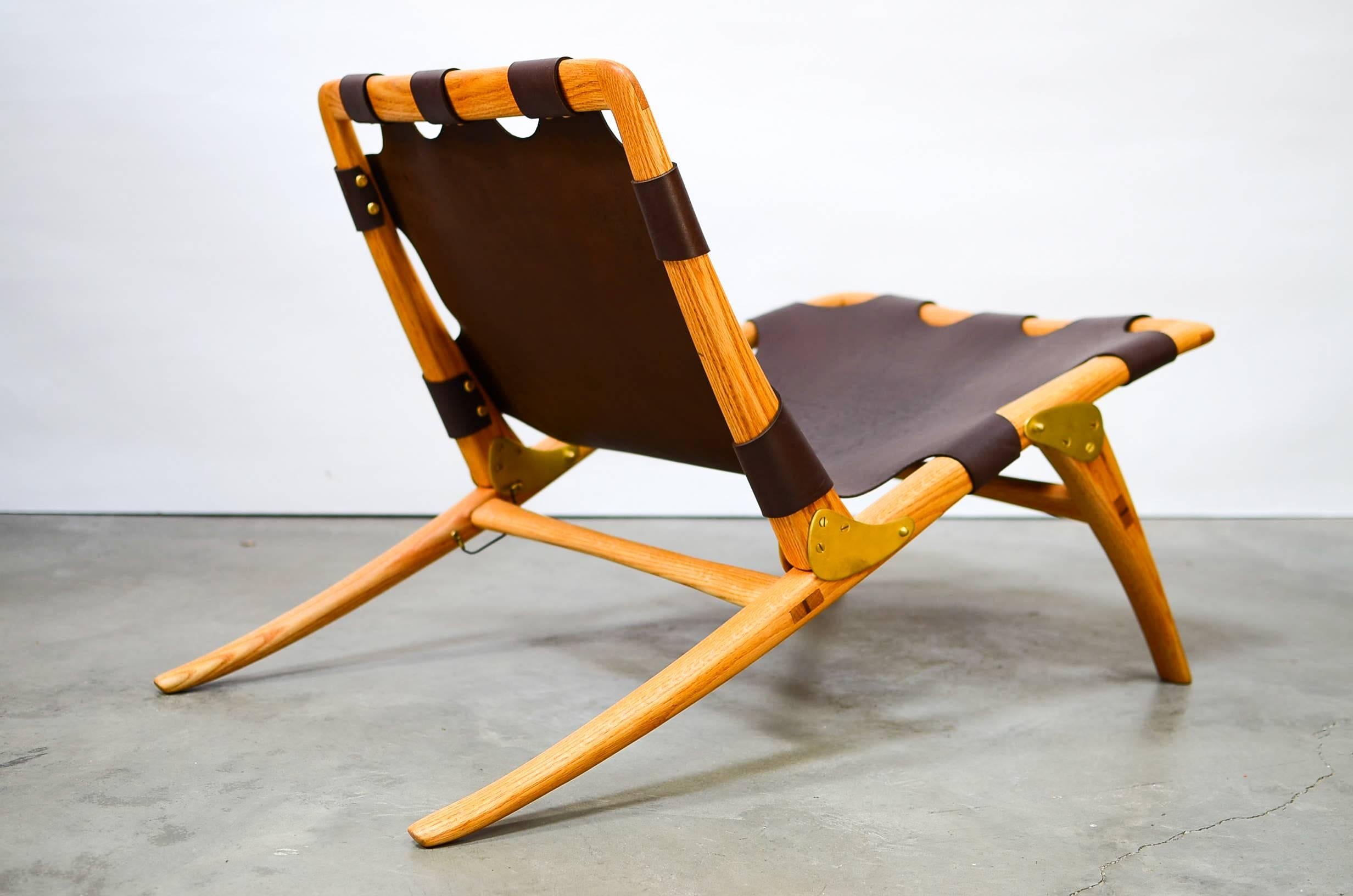 Eastern Red Oak and Leather Sling Lounge Chair by Dean Santner, 1971 In Excellent Condition For Sale In Berkeley, CA