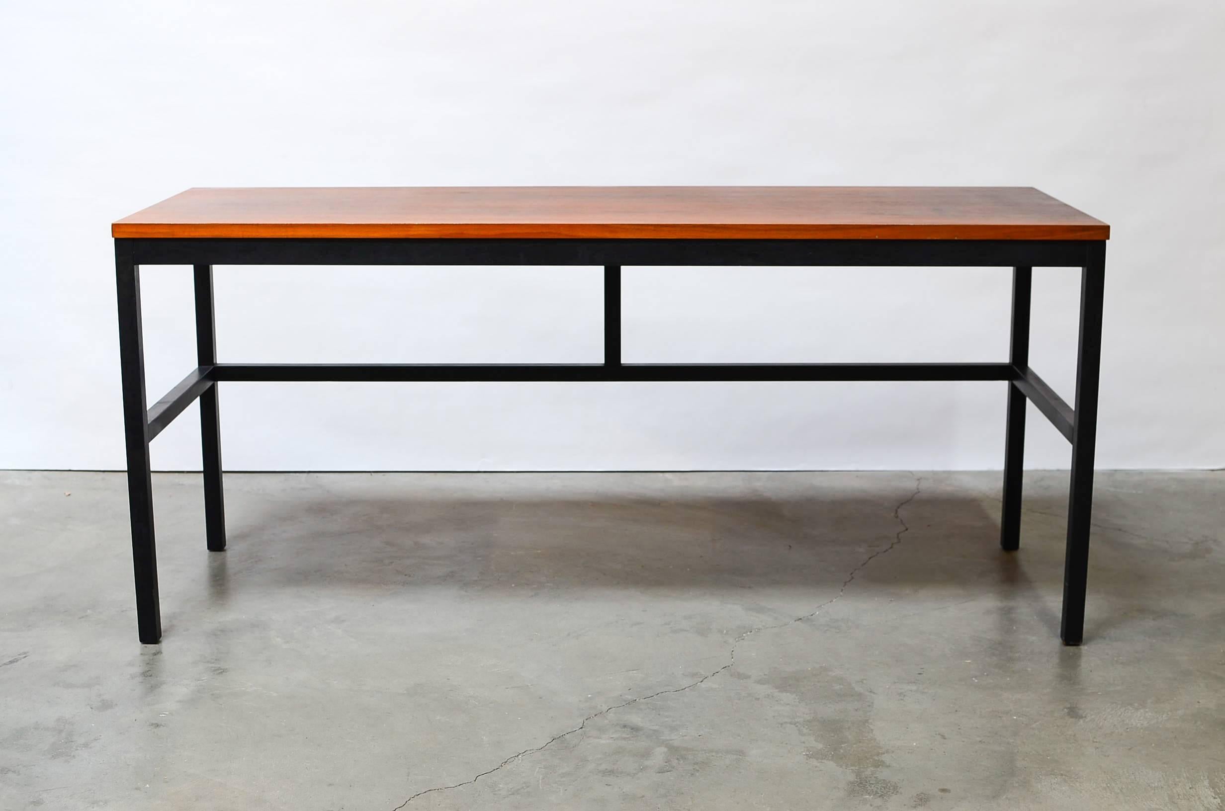 Walnut Architectural Desk by  Milo Baughman for Directional 1960s  In Excellent Condition In Berkeley, CA
