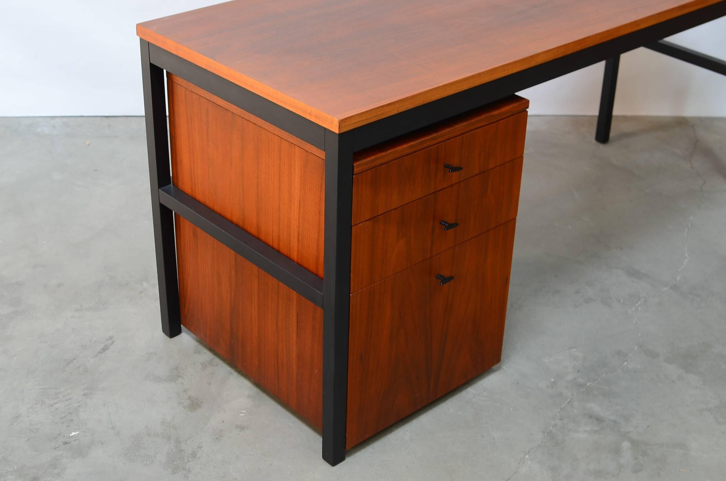 Walnut Architectural Desk by  Milo Baughman for Directional 1960s  2