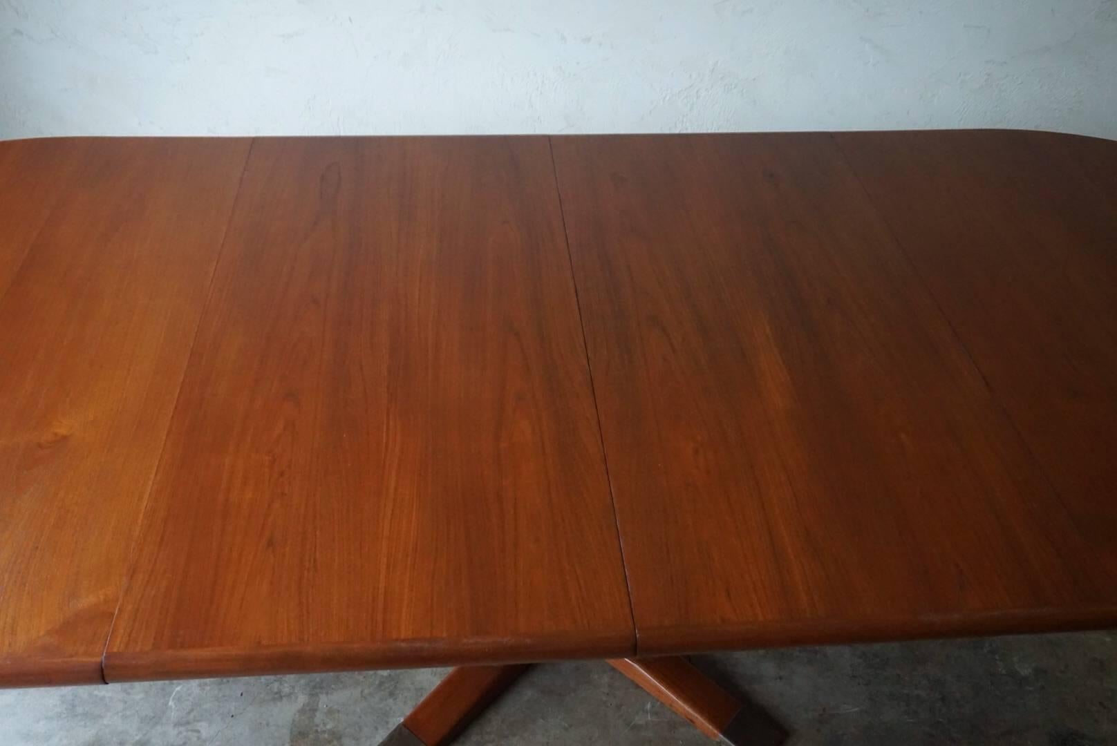 Mid-20th Century Rare Frits Henningsen Teak Dining Table, Denmark, 1940s For Sale