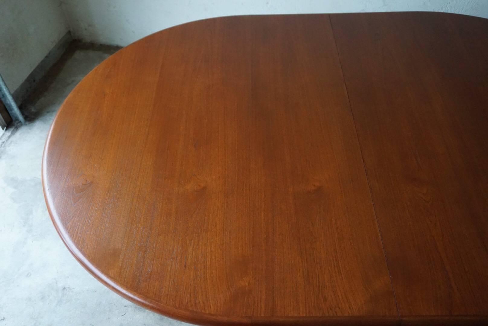 Rare Frits Henningsen Teak Dining Table, Denmark, 1940s In Excellent Condition For Sale In Berkeley, CA