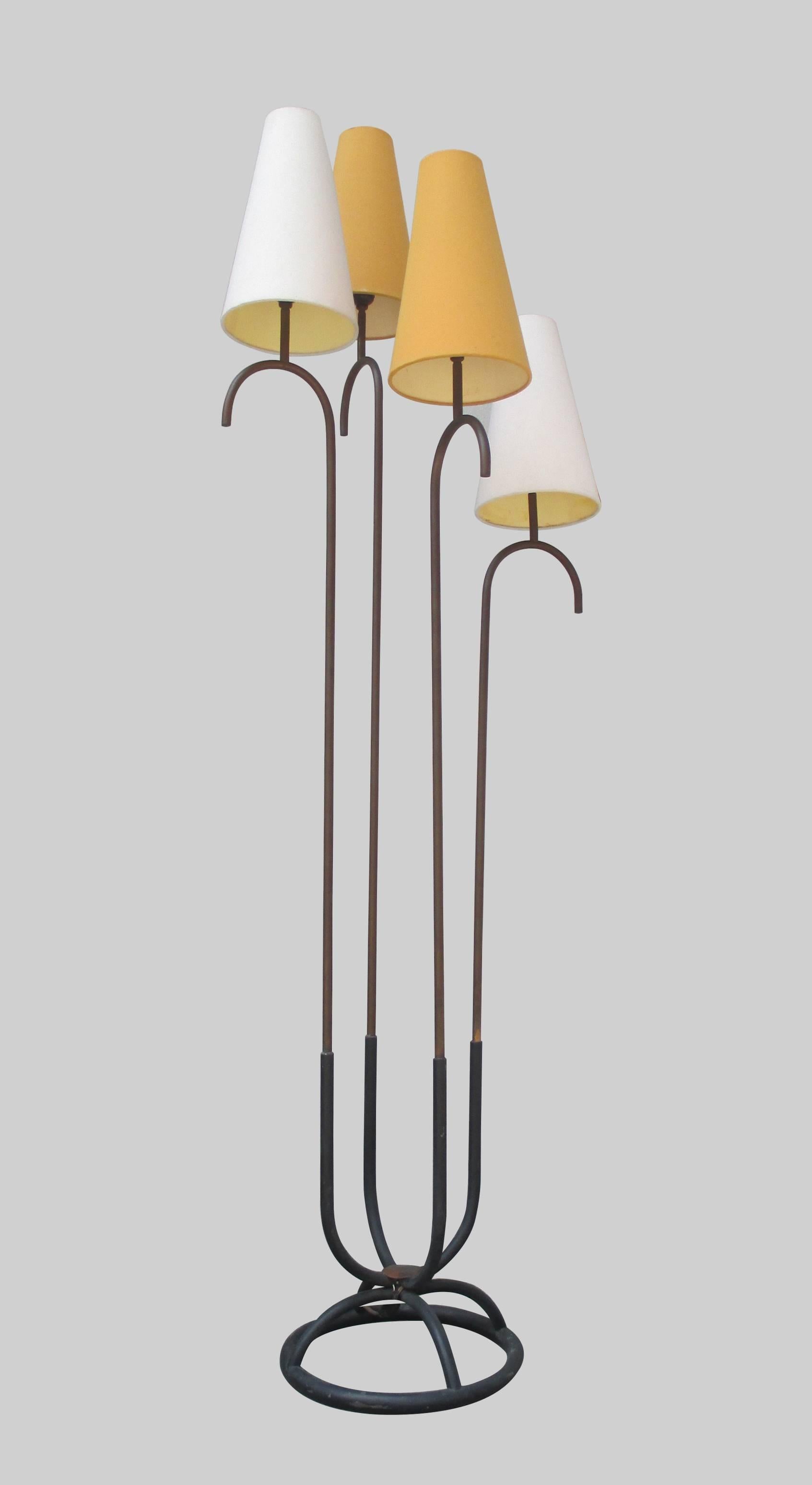 Floor lamp in the style of Jean Royere made by the Mexican designer Arturo Pani in the 1950s.
Fully functional with original lamp shades.