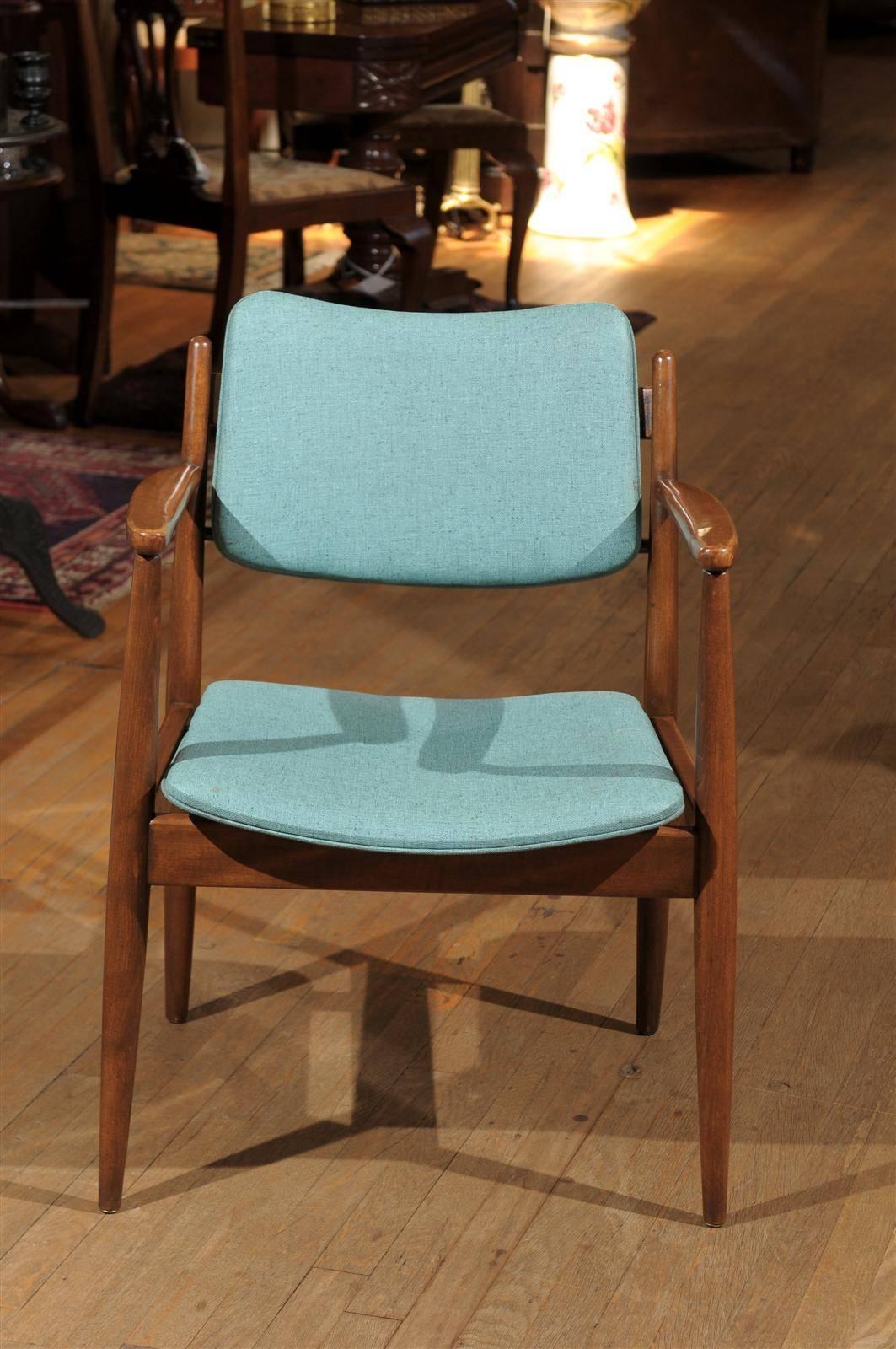 Mid-Century Walnut Armchair In Good Condition For Sale In Atlanta, GA