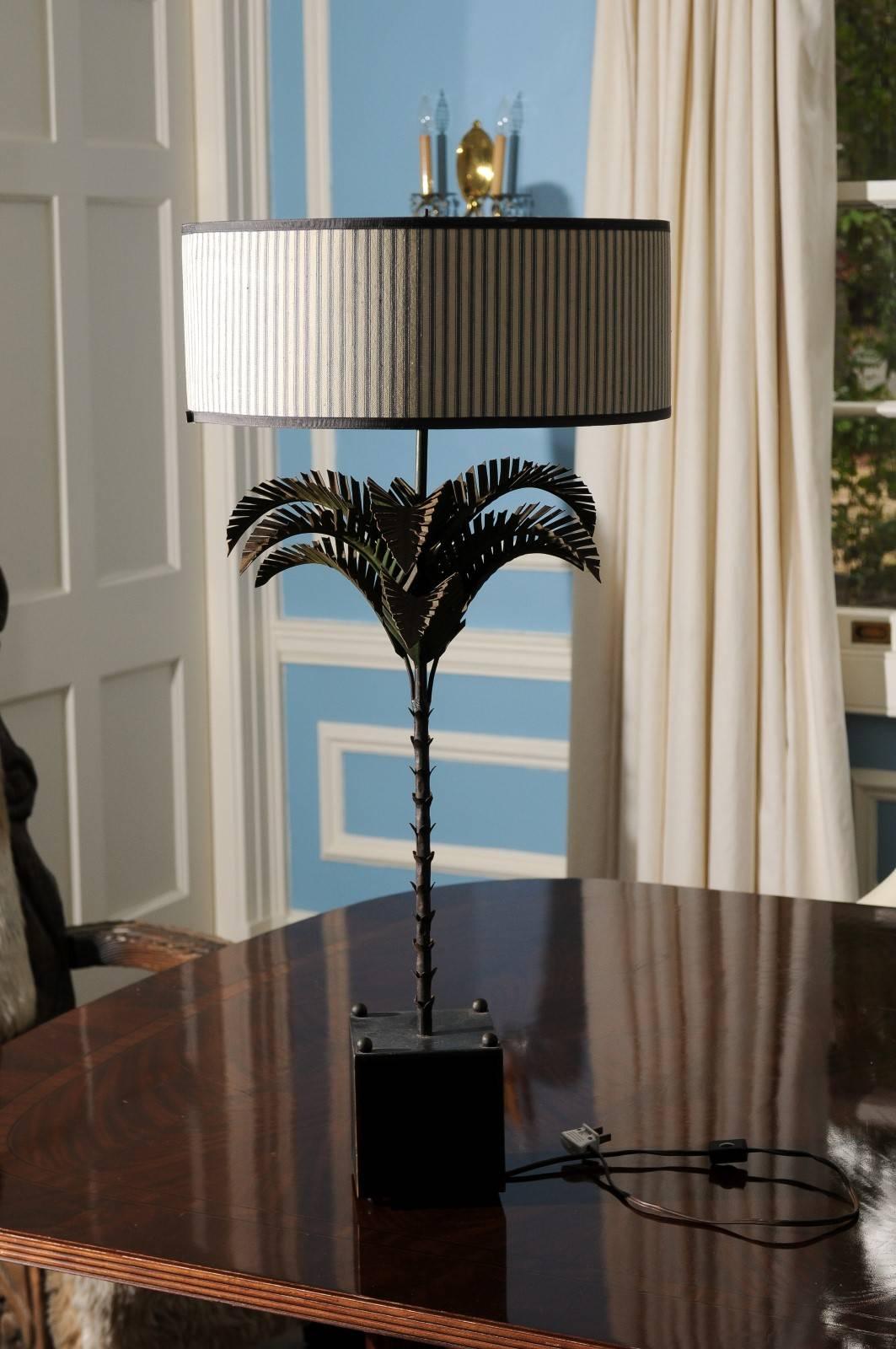 Tall Italian Tole Palm Tree Lamp In Good Condition In Atlanta, GA