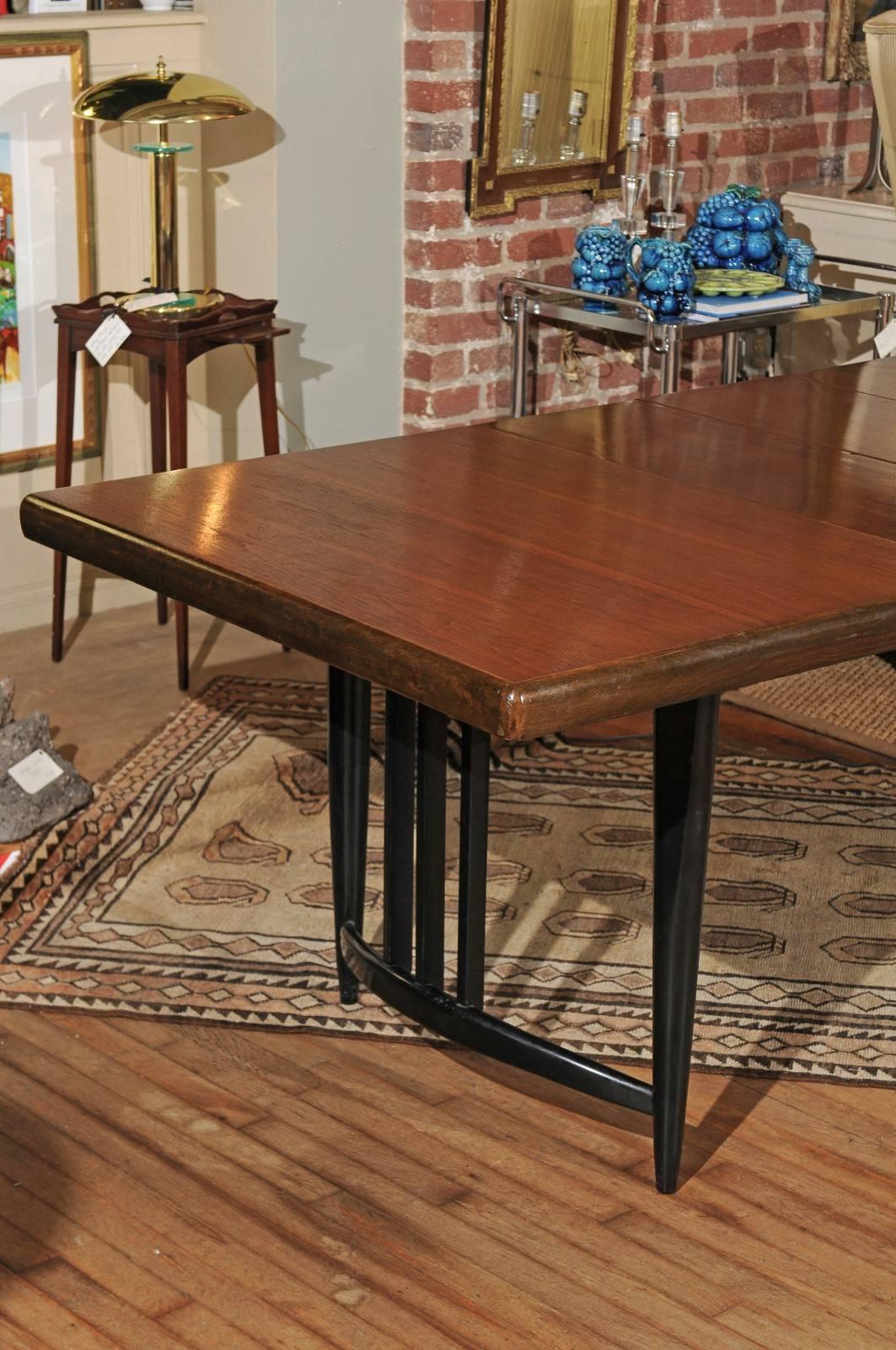 Mid-Century Dining Table of Walnut In Good Condition In Atlanta, GA