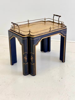 Mesita auxiliar de estilo Regencia vintage, de laca negra y latón, con detalles de chinoiserie