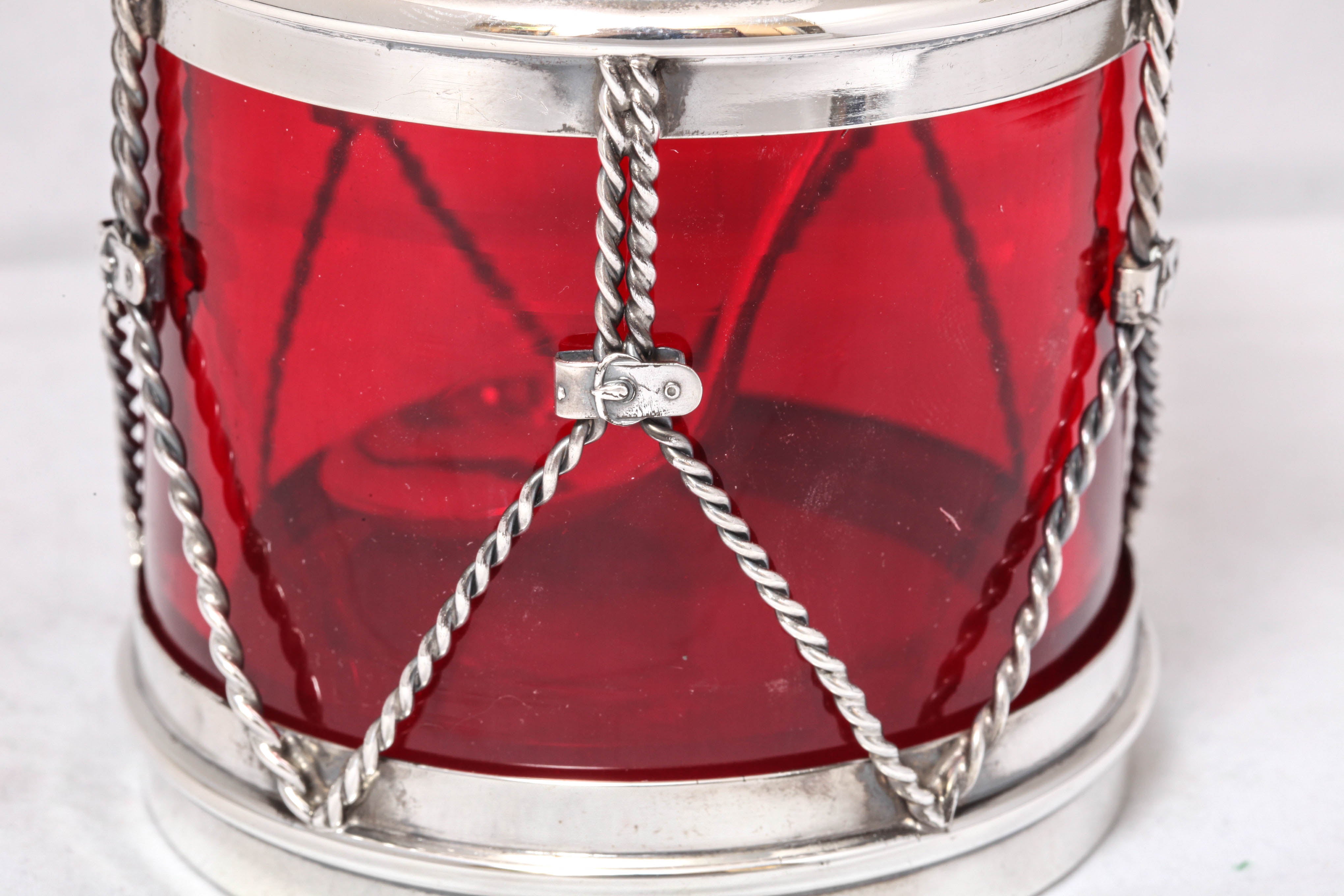 Art Deco Sterling Silver-Mounted Ruby Glass Drum-Form Condiments Jar with Spoon In Excellent Condition In New York, NY