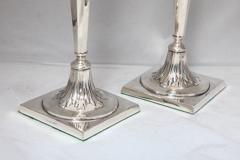 Pair of Sterling Silver Adams-Style Candlesticks In Excellent Condition In New York, NY