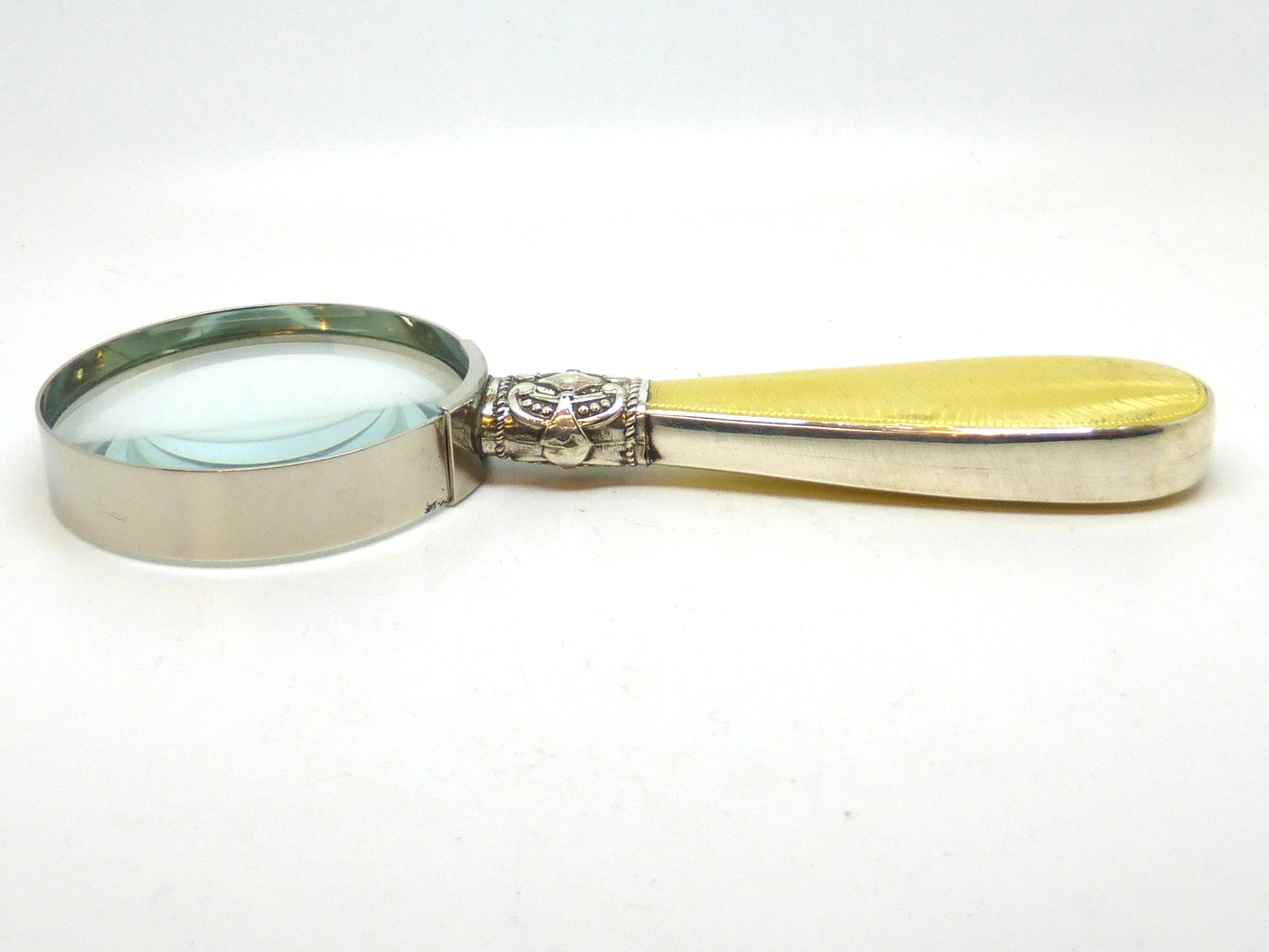 Edwardian Sterling Silver and Lemon Yellow Enamel-Mounted Magnifying Glass In Good Condition In New York, NY