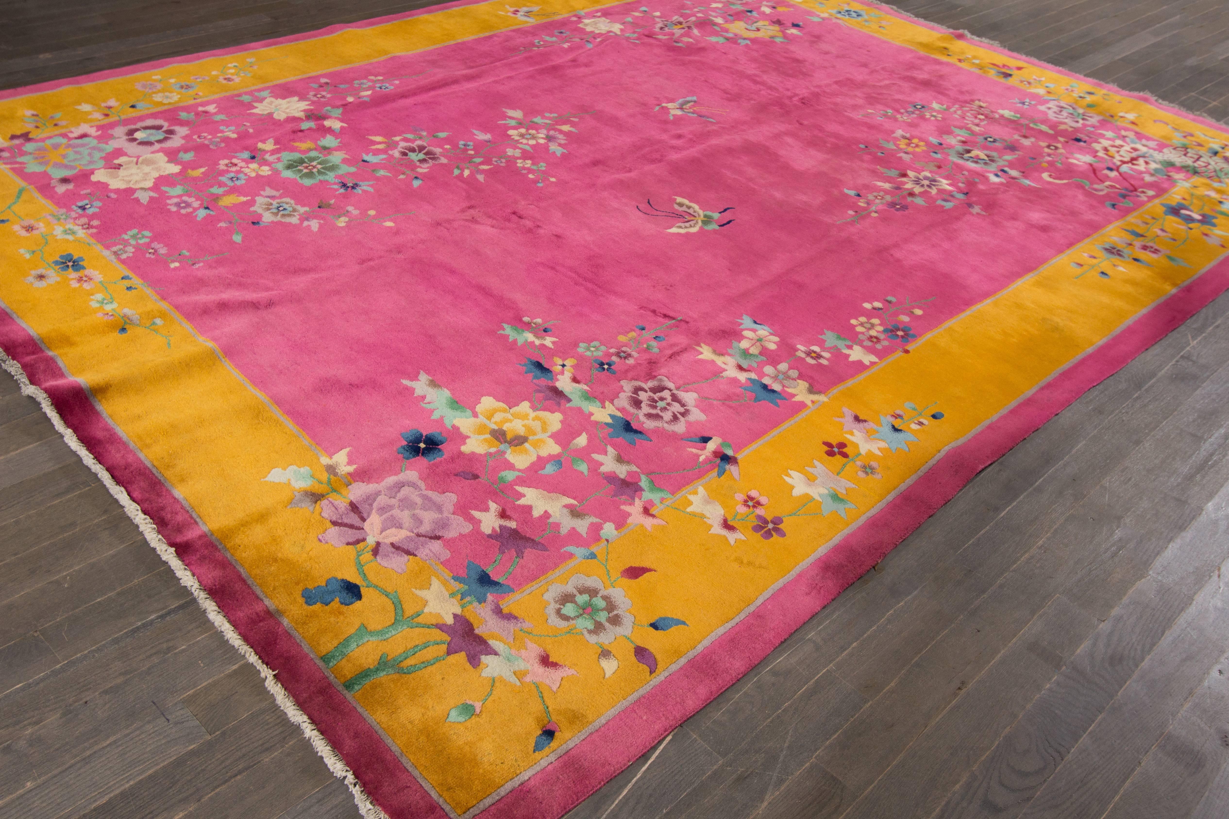 Pink Chinese Deco Rug In Excellent Condition In Norwalk, CT