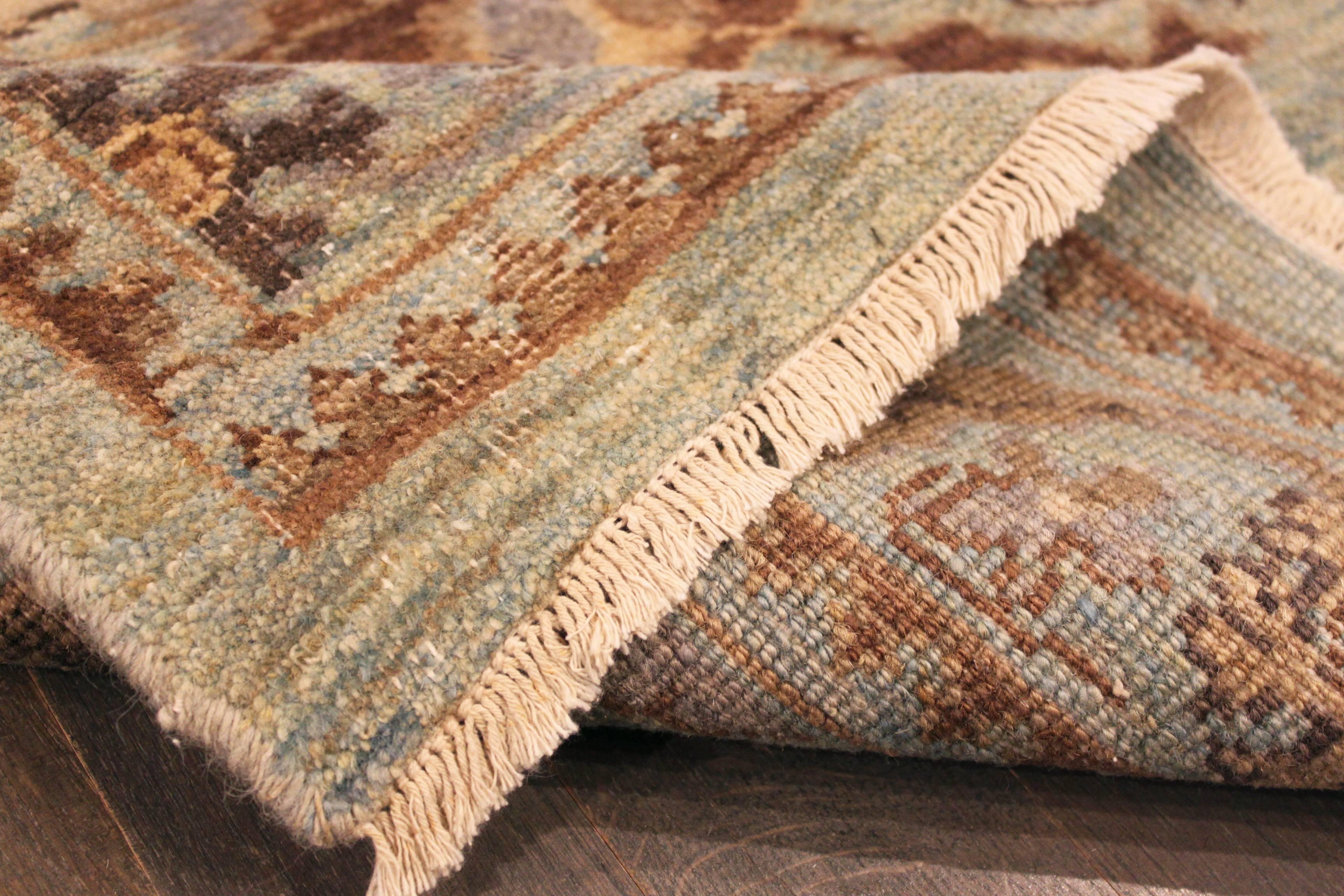 Perse Tapis persan Sultanabad moderne beige et bleu du XXIe siècle en vente