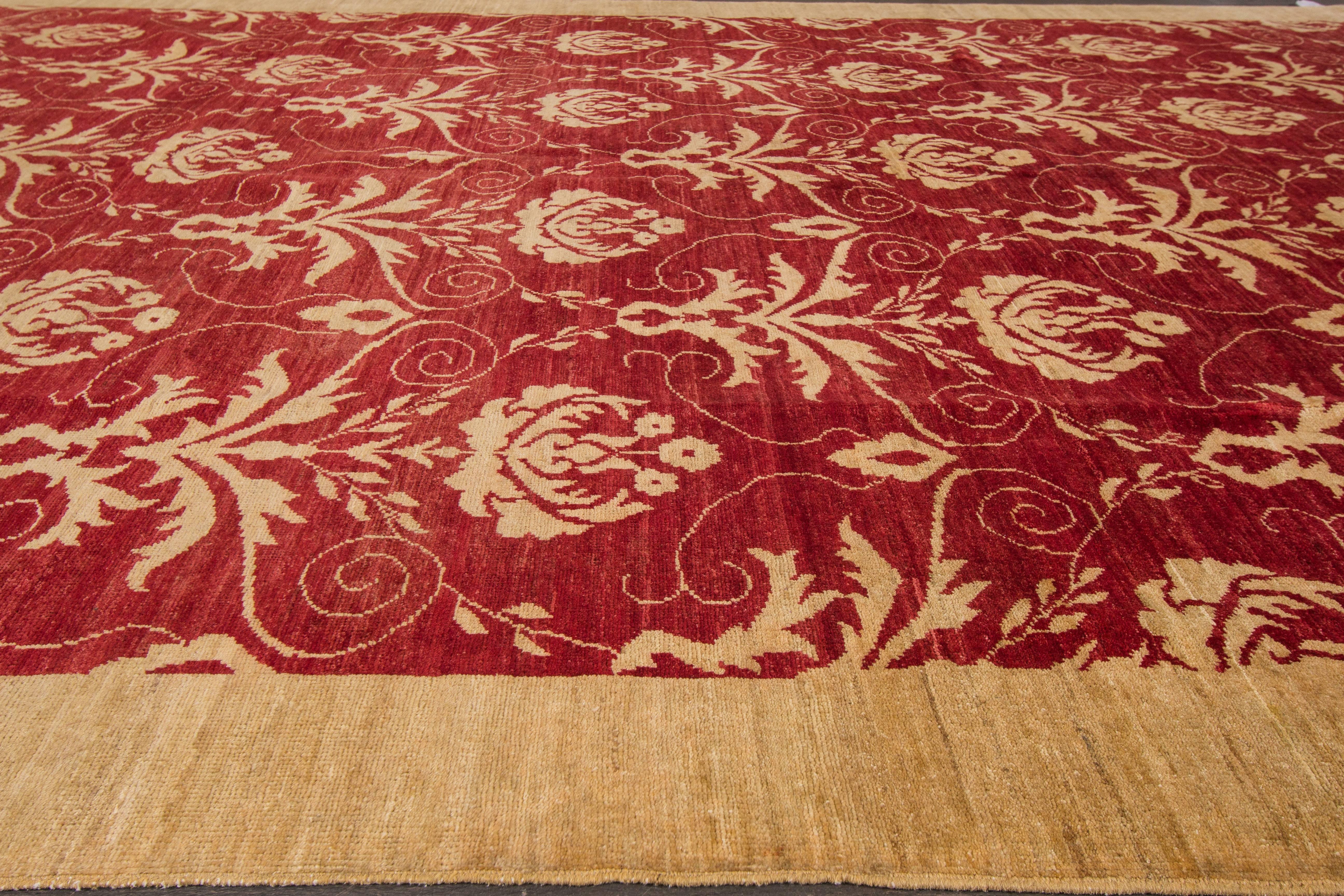 Modern Peshawar Rug In Excellent Condition For Sale In Norwalk, CT