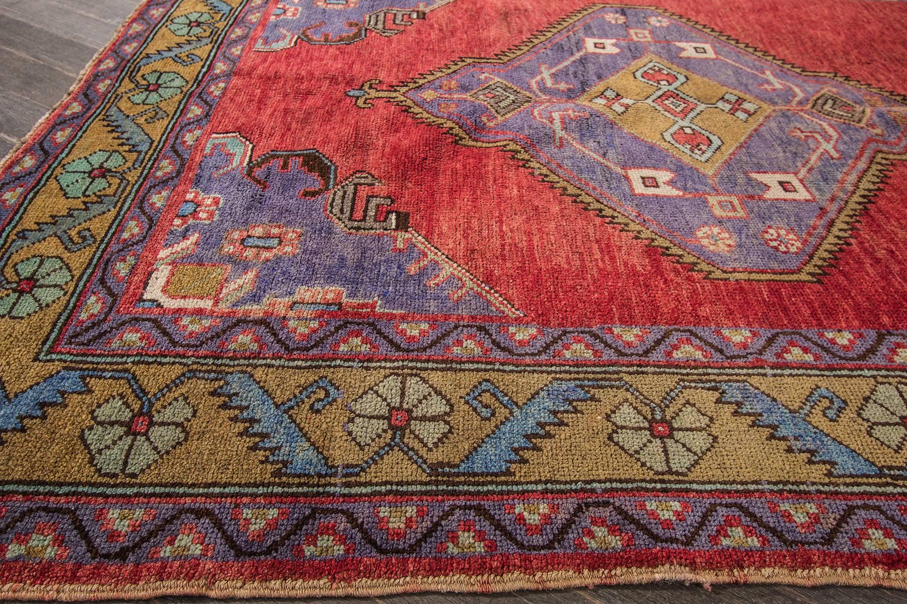 Vintage Anatolian In Excellent Condition For Sale In Norwalk, CT